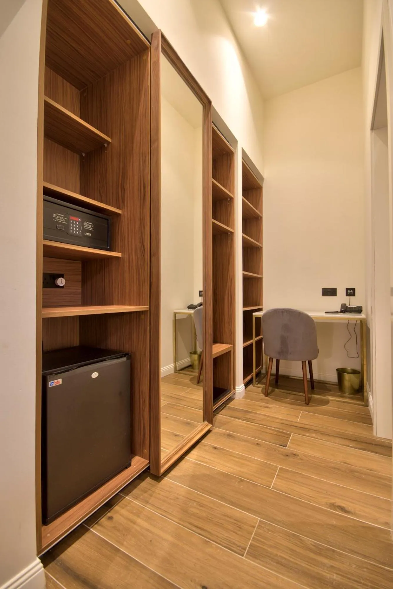 wardrobe in 23 Boutique Hotel