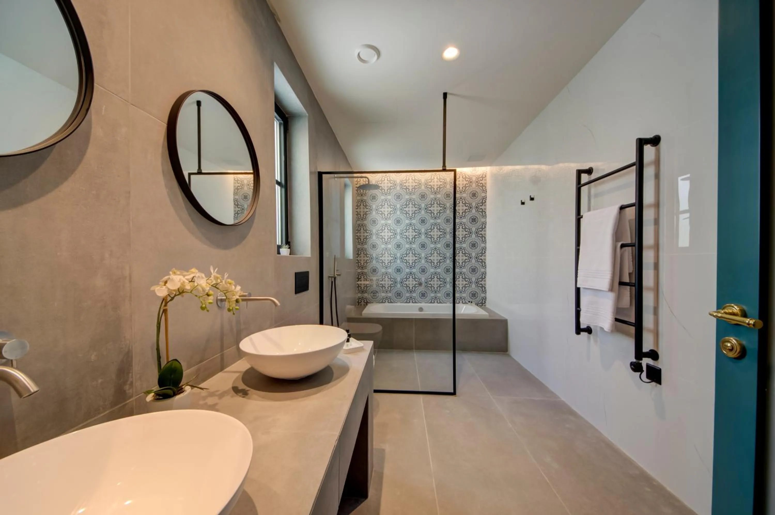 Shower in 23 Boutique Hotel