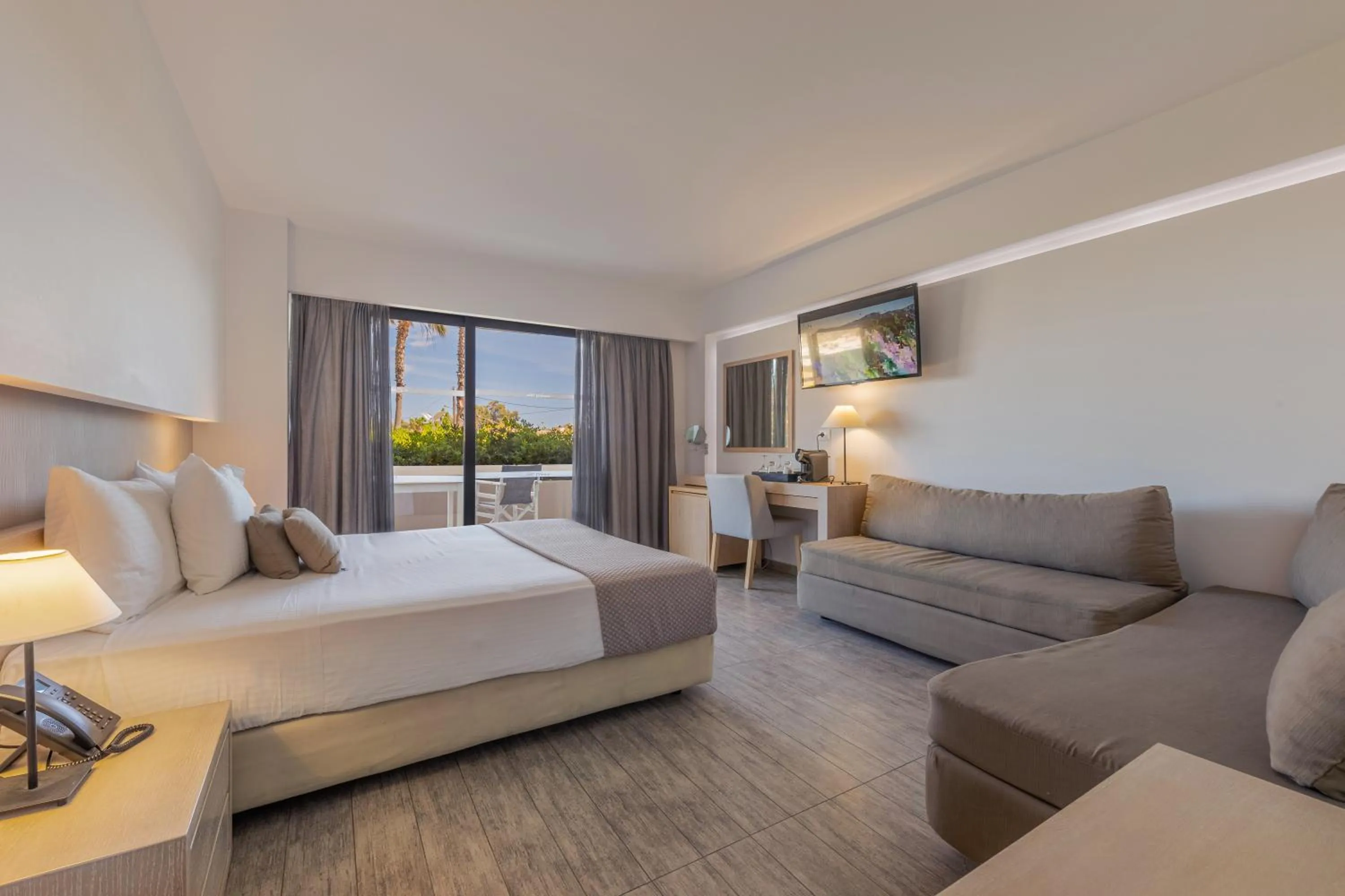 Family, Bed in Akti Palace Hotel
