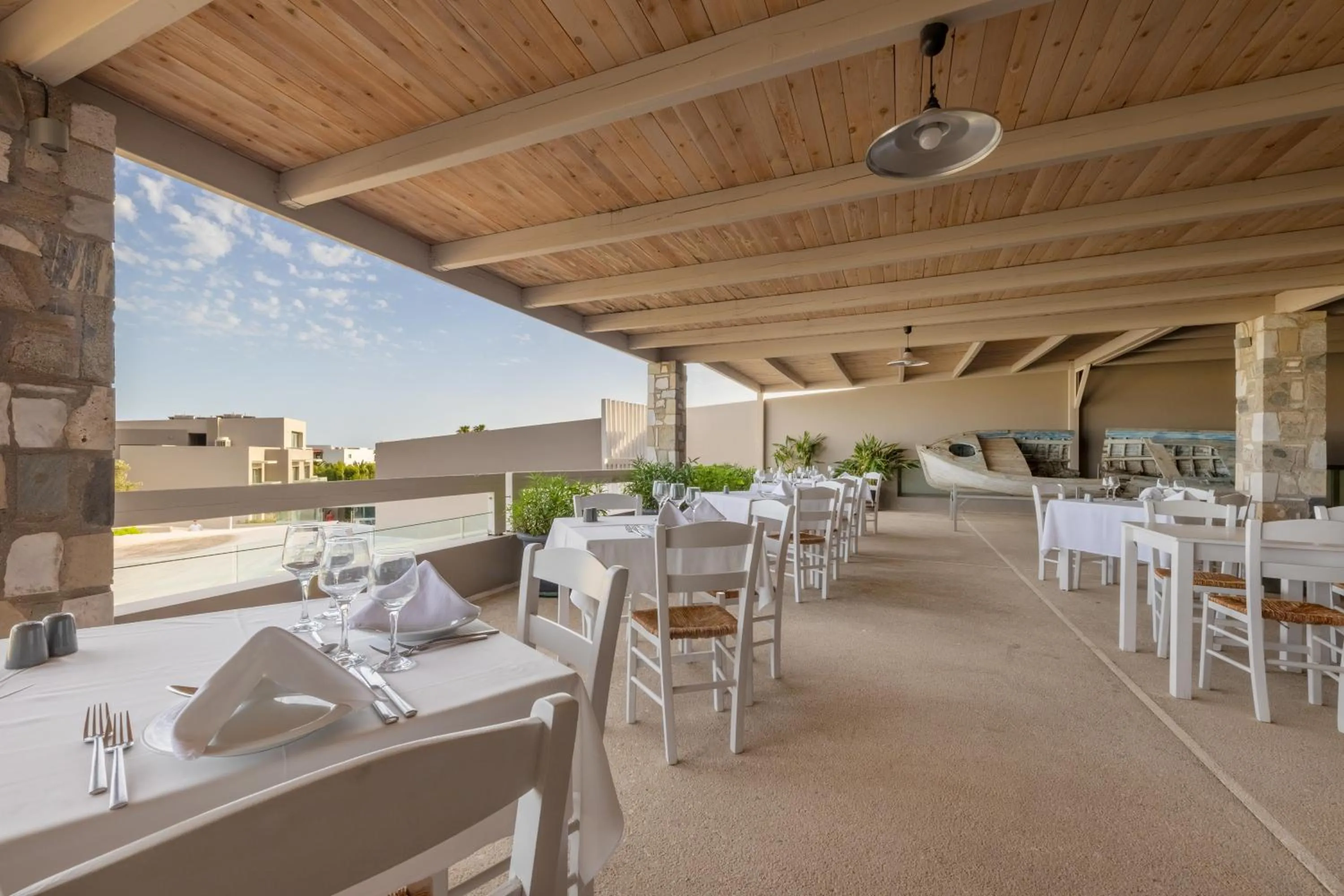 Restaurant/places to eat in Akti Palace Hotel