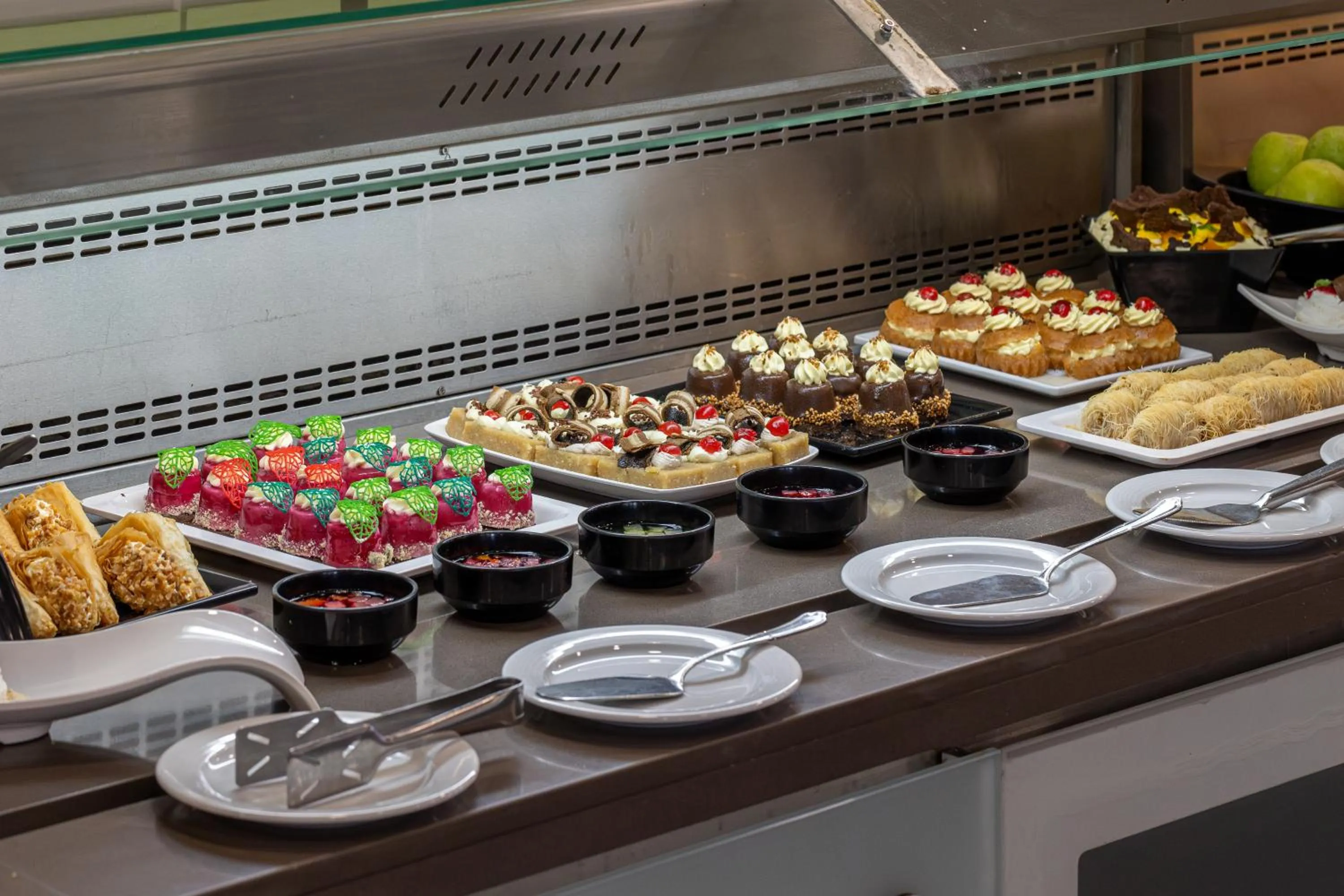 Restaurant/places to eat in Akti Palace Hotel