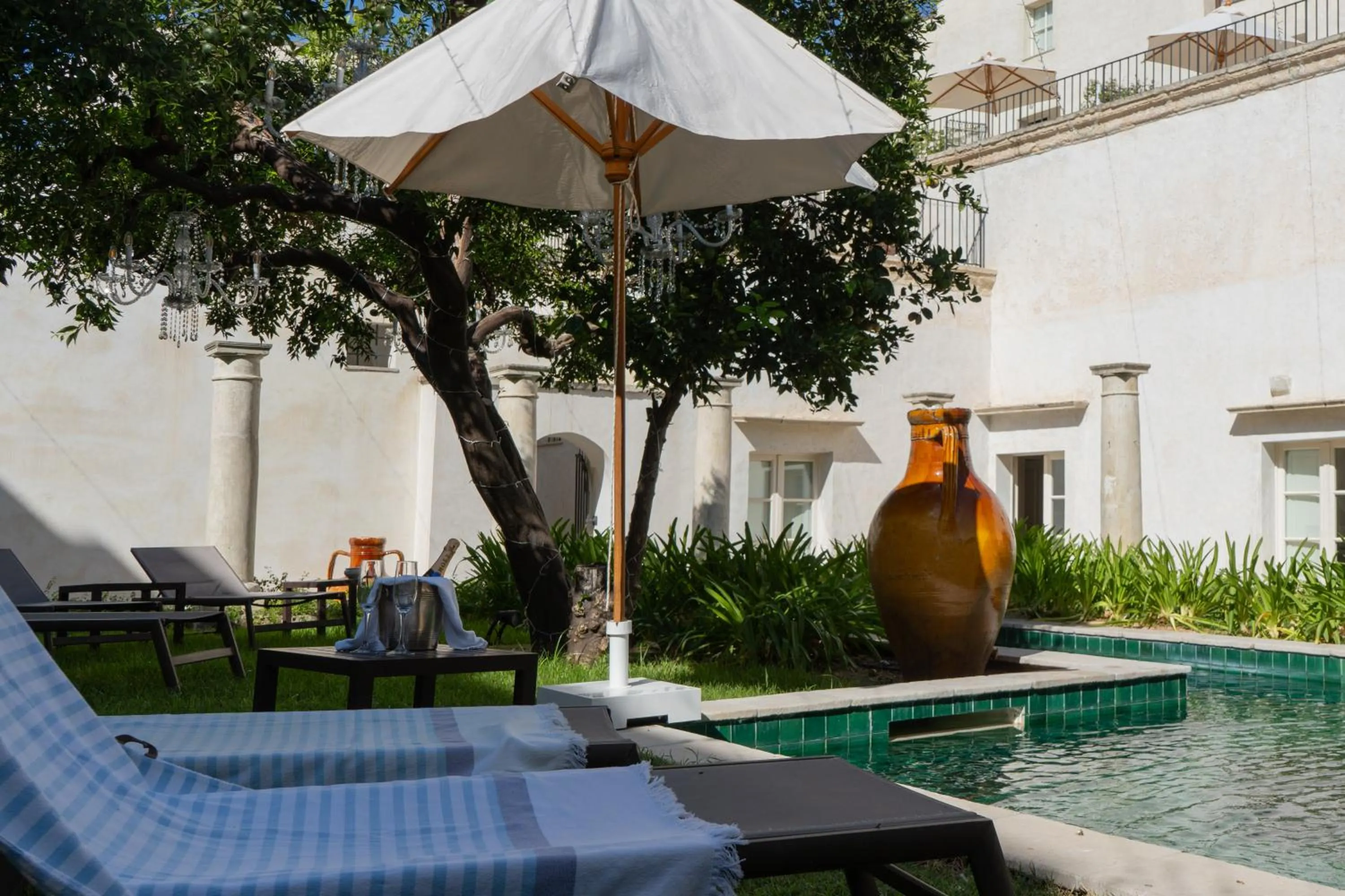 Swimming pool in Palazzo Muci