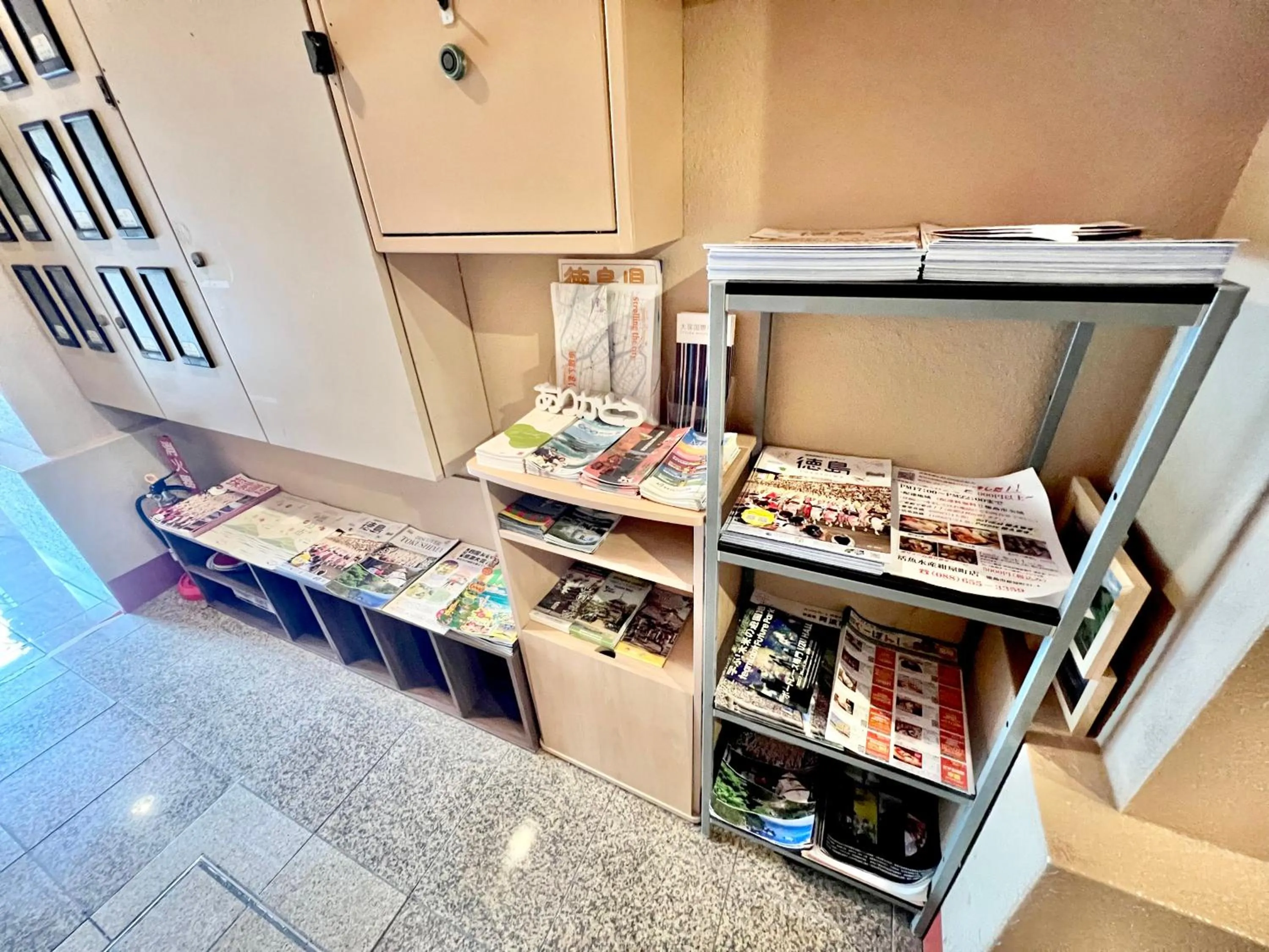 Area and facilities in PetitHotel017全室ミニキッチン付きファミリルーム 飲食街中心 阿波踊り会館7分 文理 徳島大学 アスティとくしま車8分