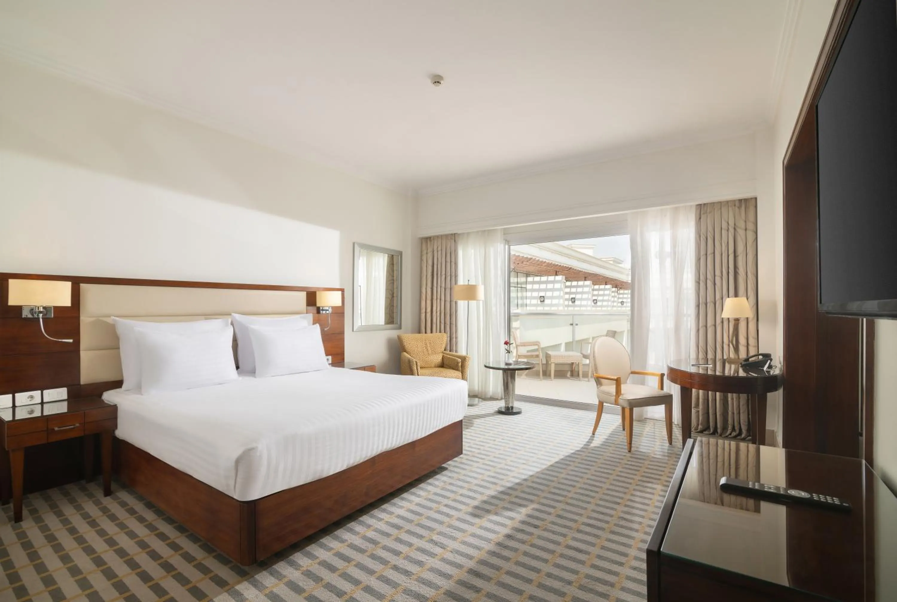 Bed in Steigenberger Pyramids Cairo