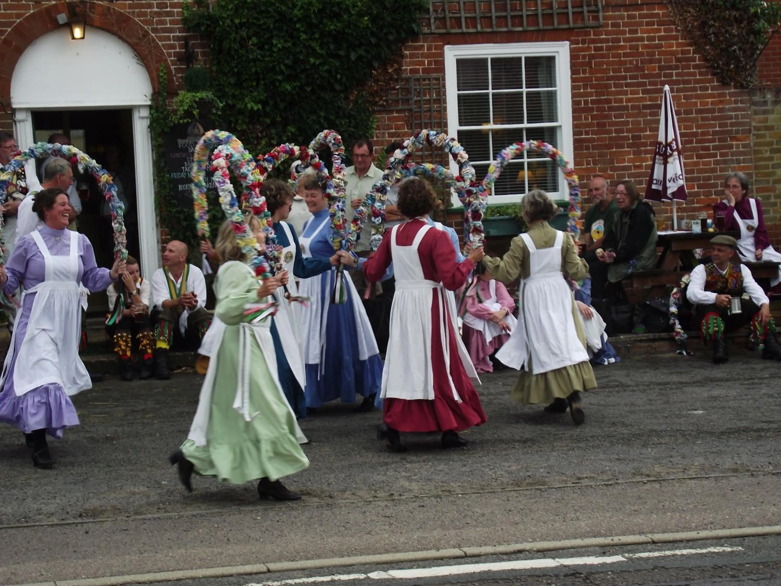 Facade/entrance in The Theberton Lion