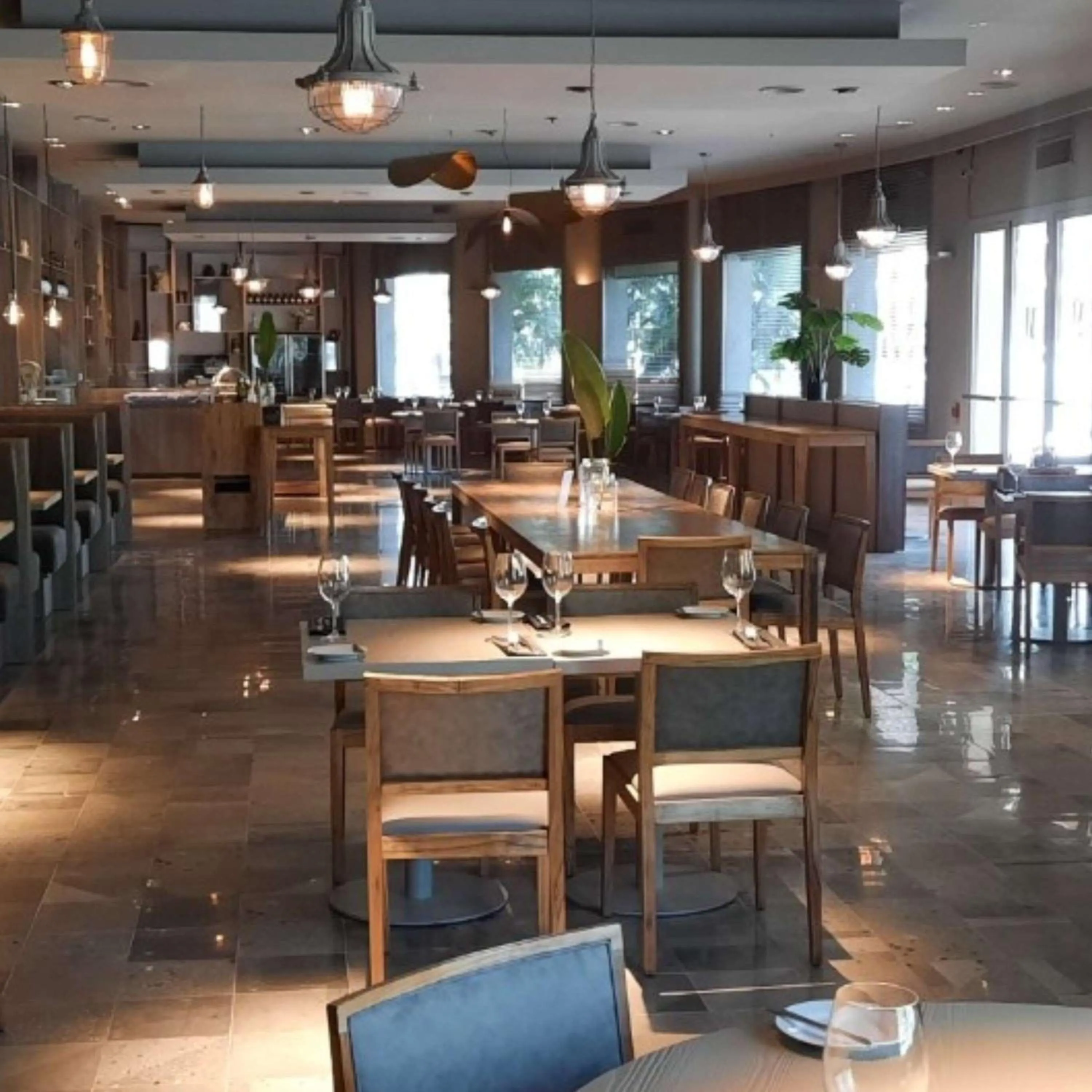 Restaurant/places to eat in Hilton Garden Inn Tucuman