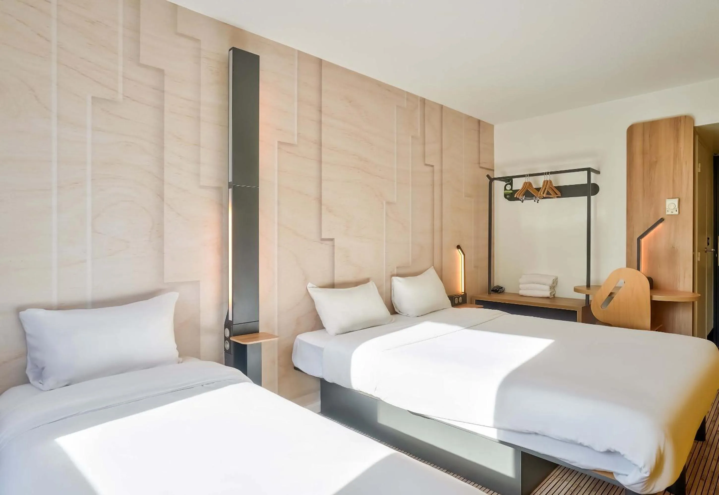 Photo of the whole room, Bed in B&B HOTEL Paris Malakoff Parc des Expositions