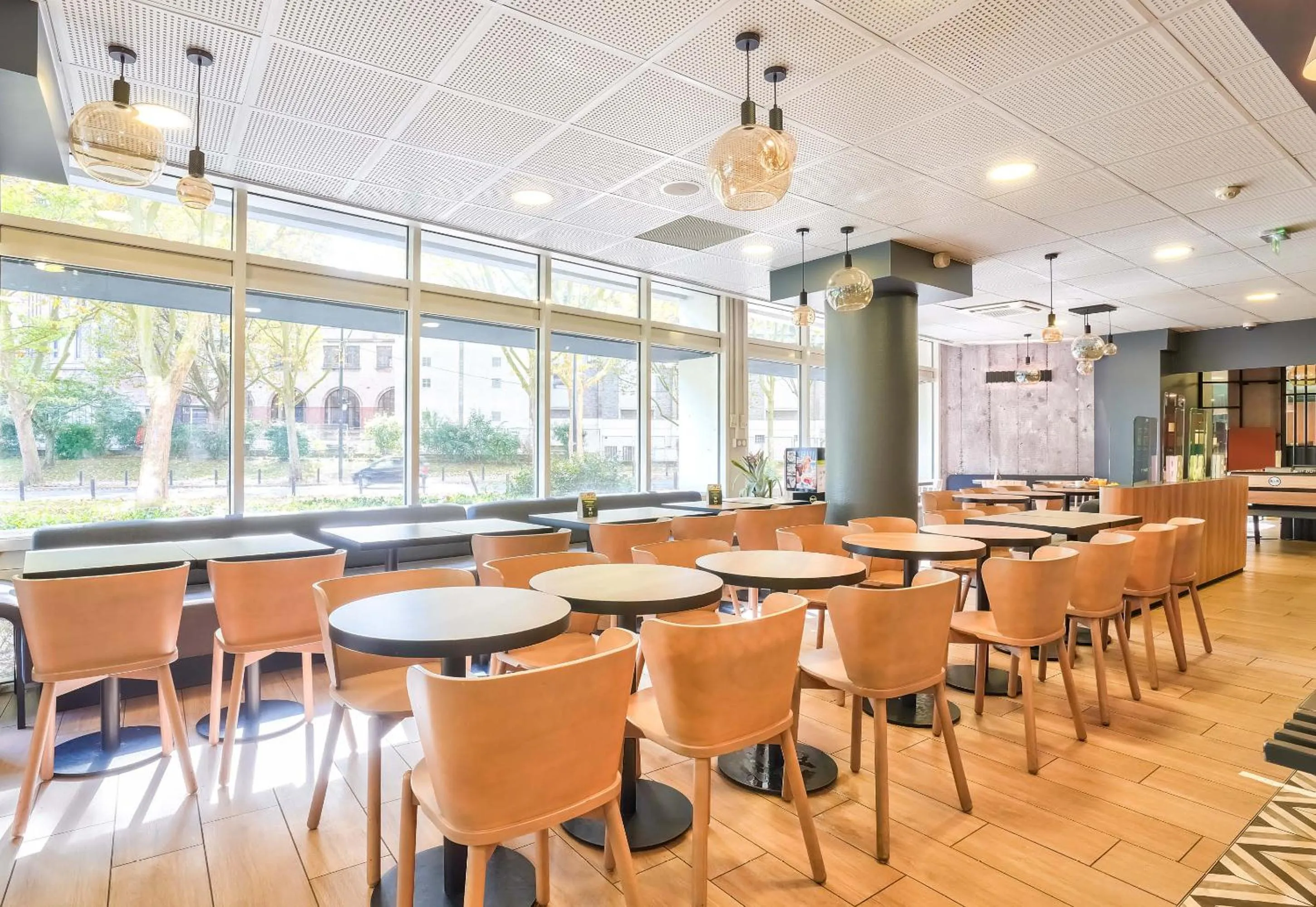 Breakfast in B&B HOTEL Paris Malakoff Parc des Expositions