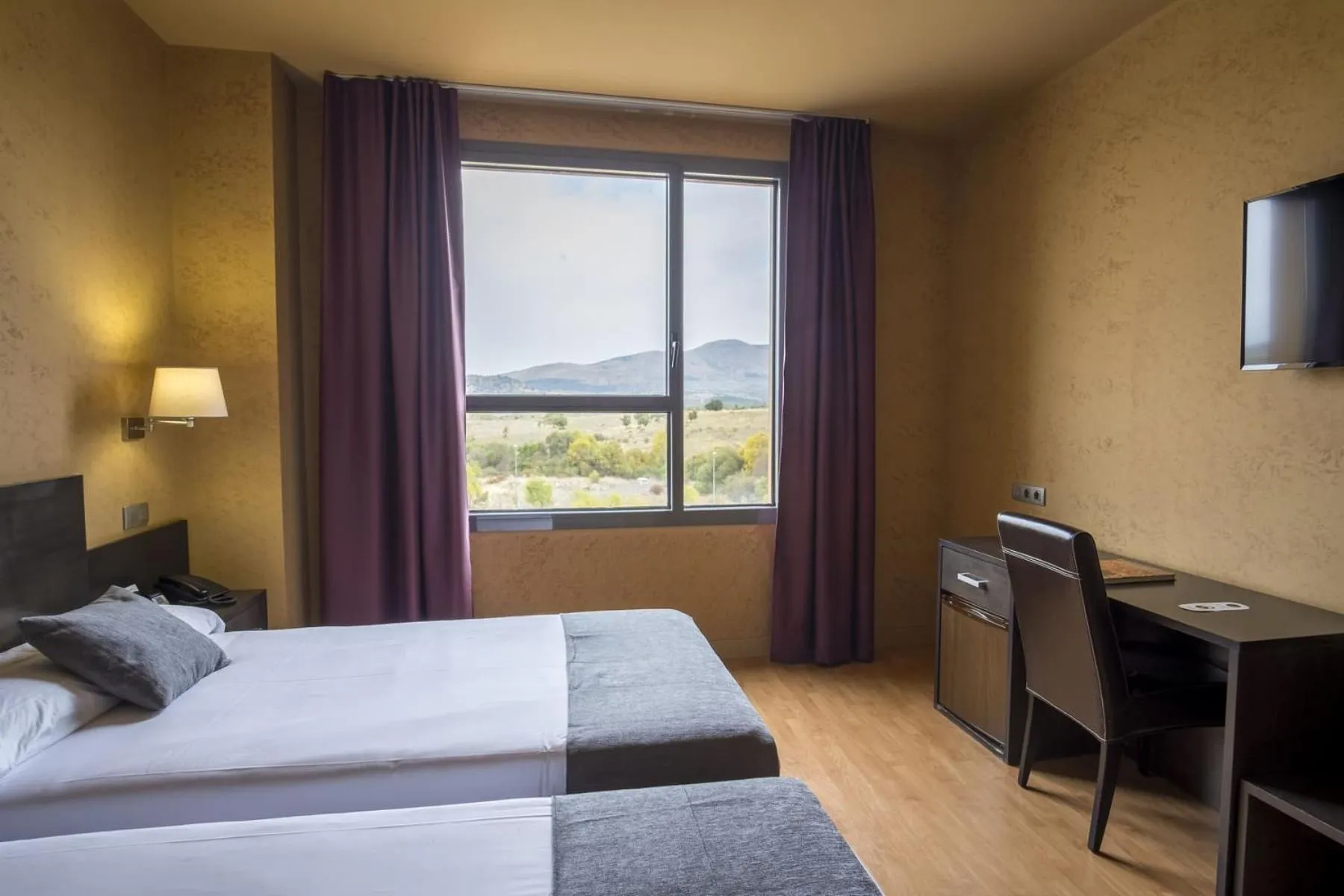 Bedroom, Bed in El Espinar