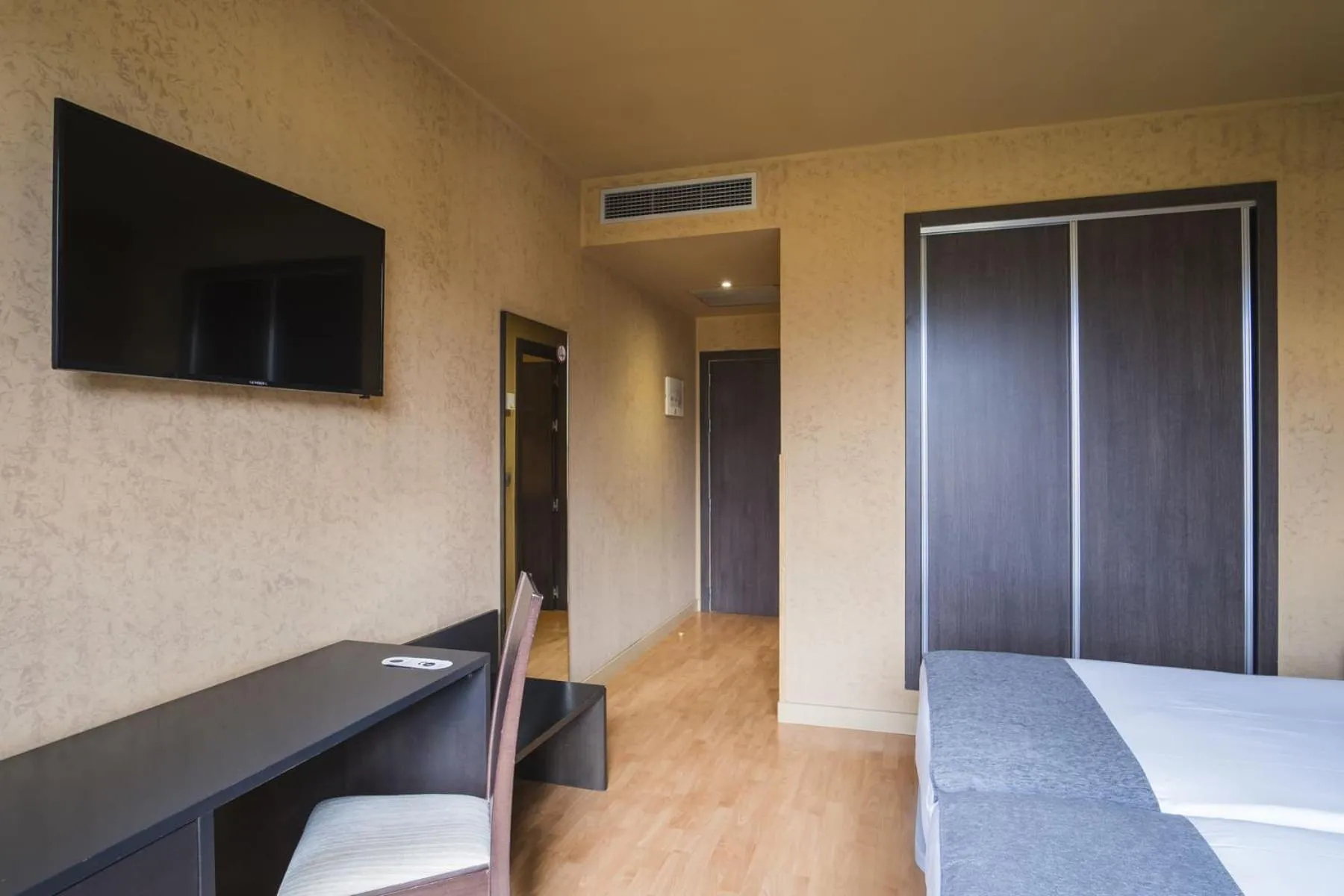 Photo of the whole room, Bed in El Espinar