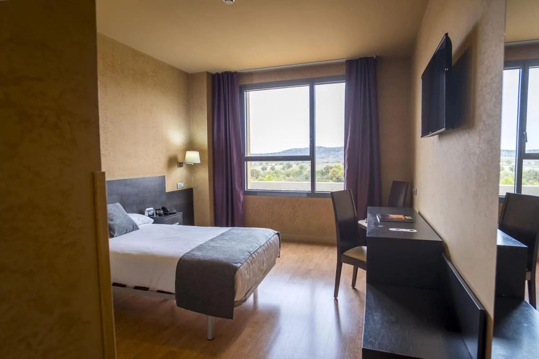 Photo of the whole room, Bed in El Espinar