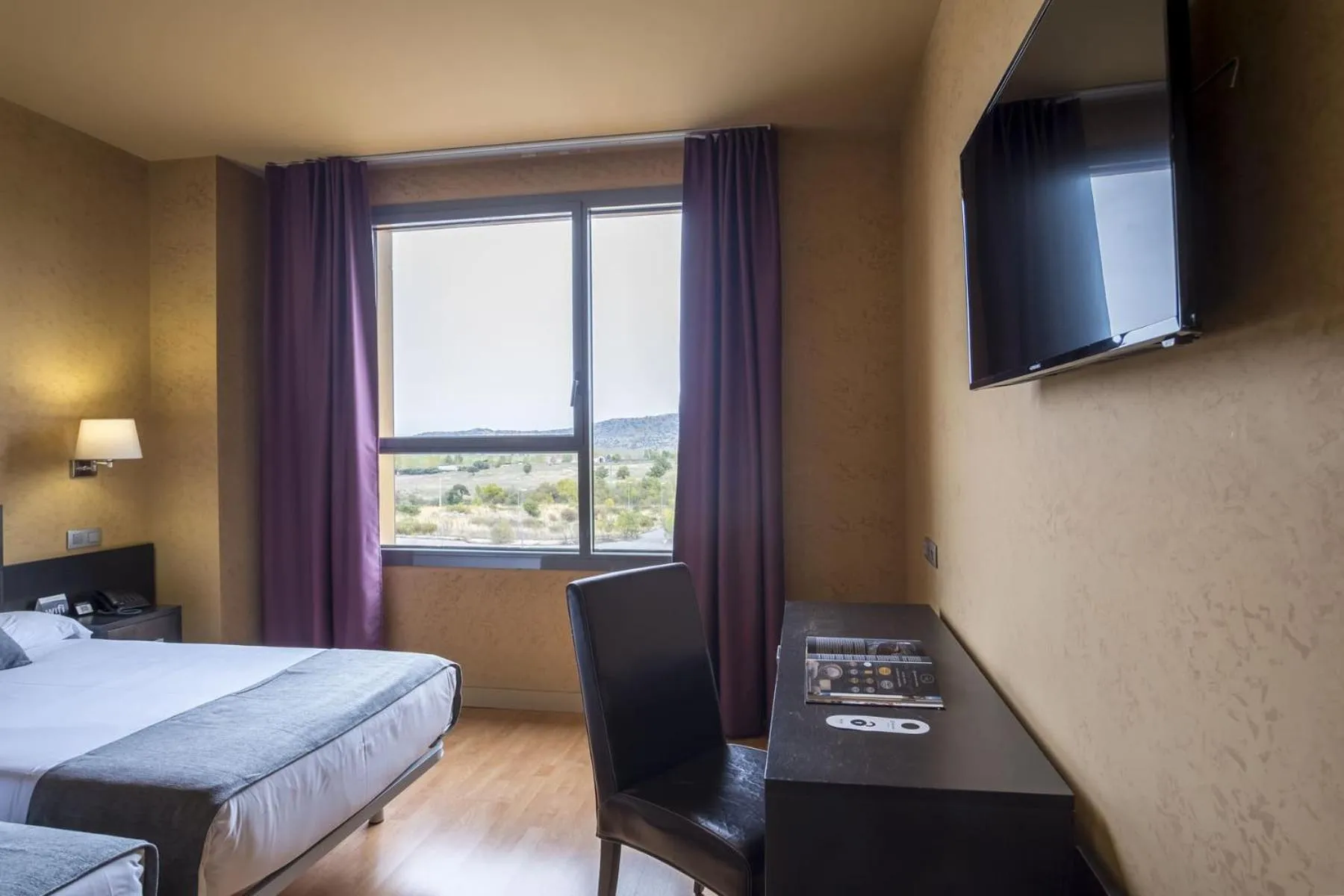 Bedroom, Bed in El Espinar