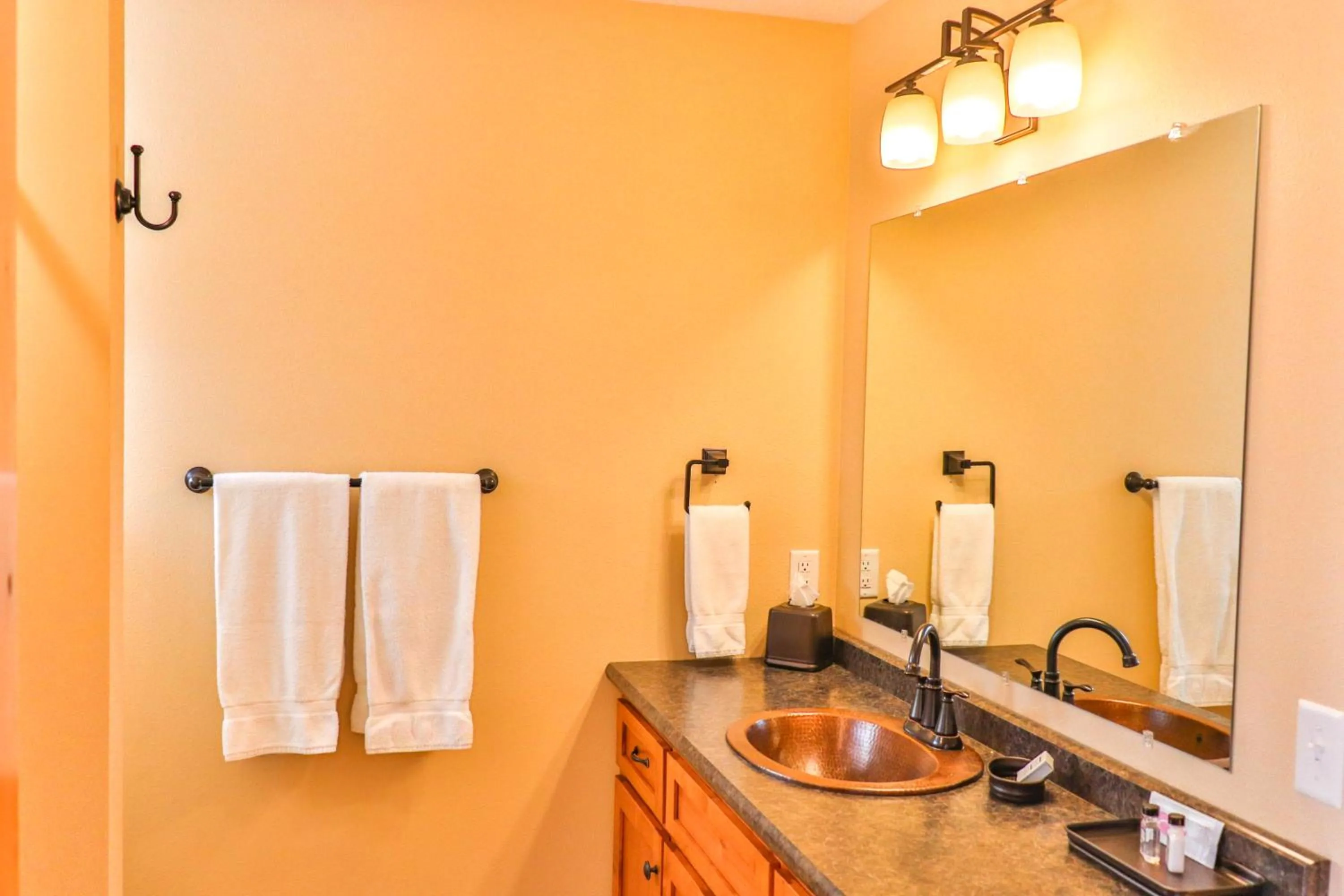 Bathroom in Good Ol Days Resort