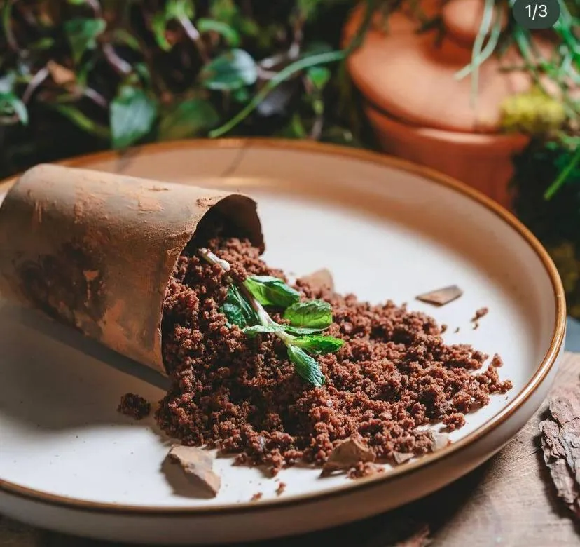 Restaurant/places to eat in Evropa Hotel