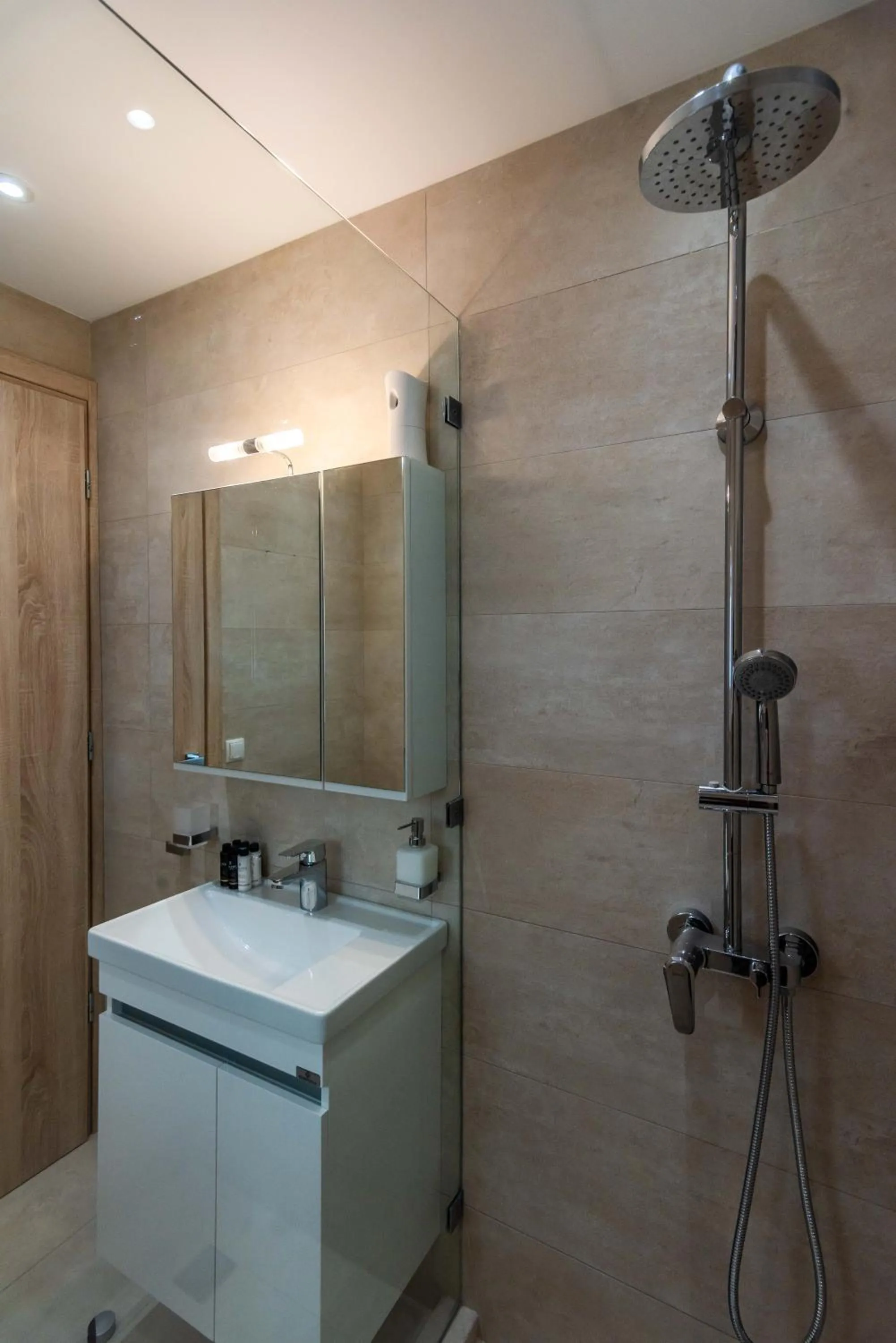 Bathroom in White Rock Milos Suites