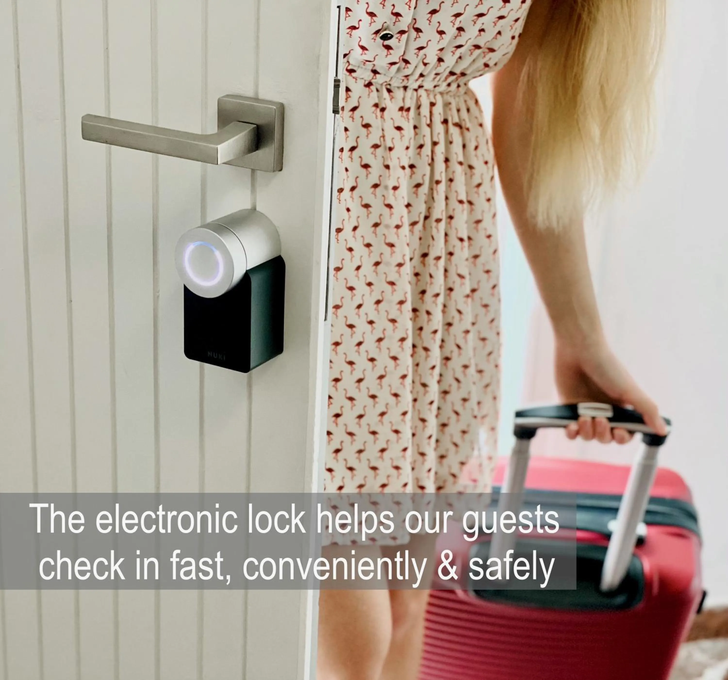 Facade/entrance in White Rock Milos Suites