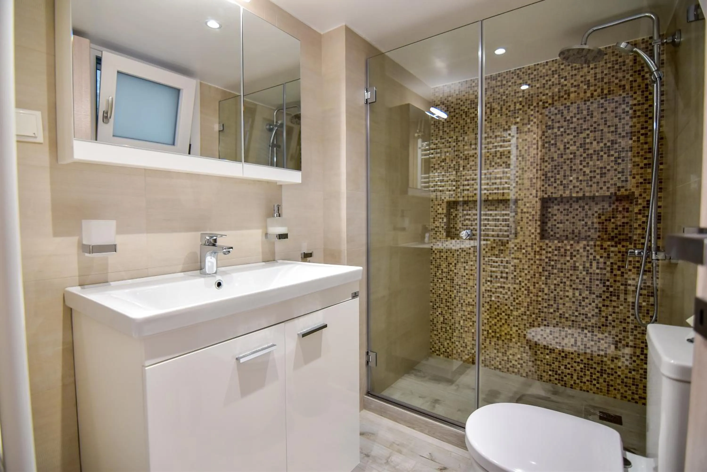 Bathroom in White Rock Milos Suites