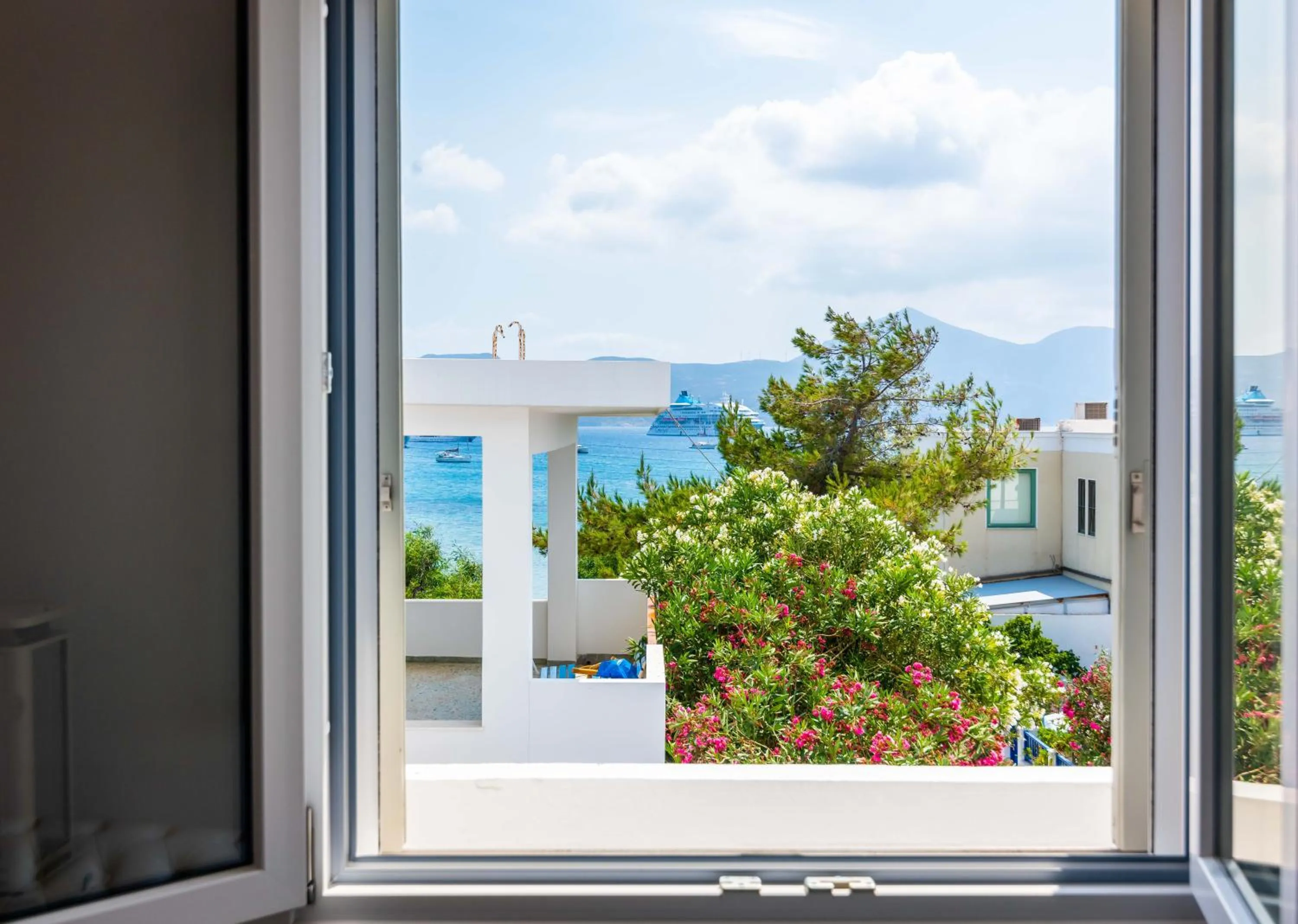 Sea view in White Rock Milos Suites