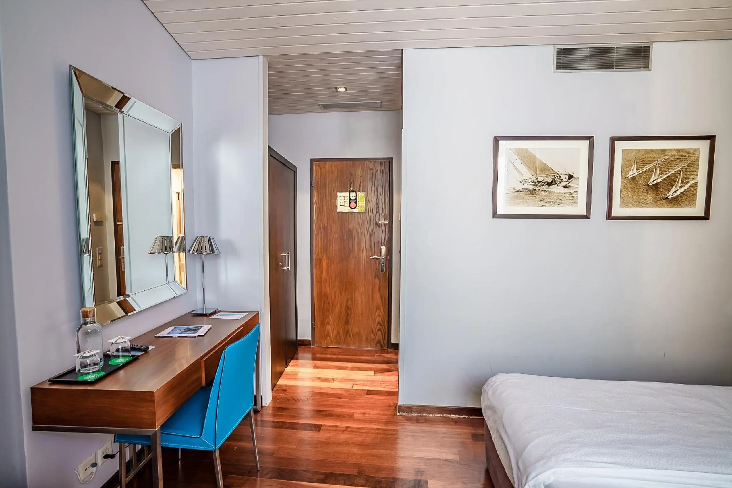 Bed in Rivage Hotel Restaurant Lutry