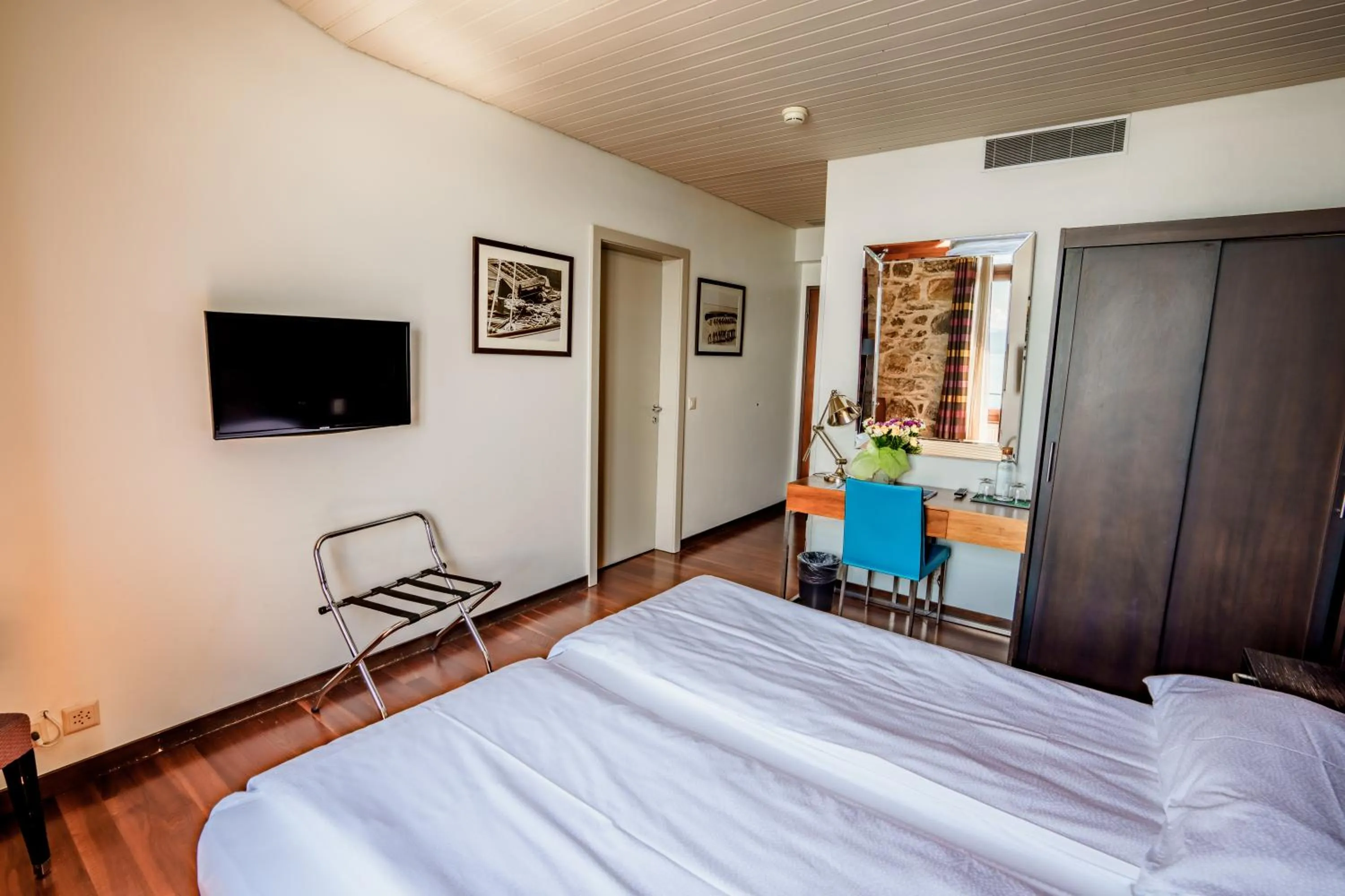 Bed in Rivage Hotel Restaurant Lutry