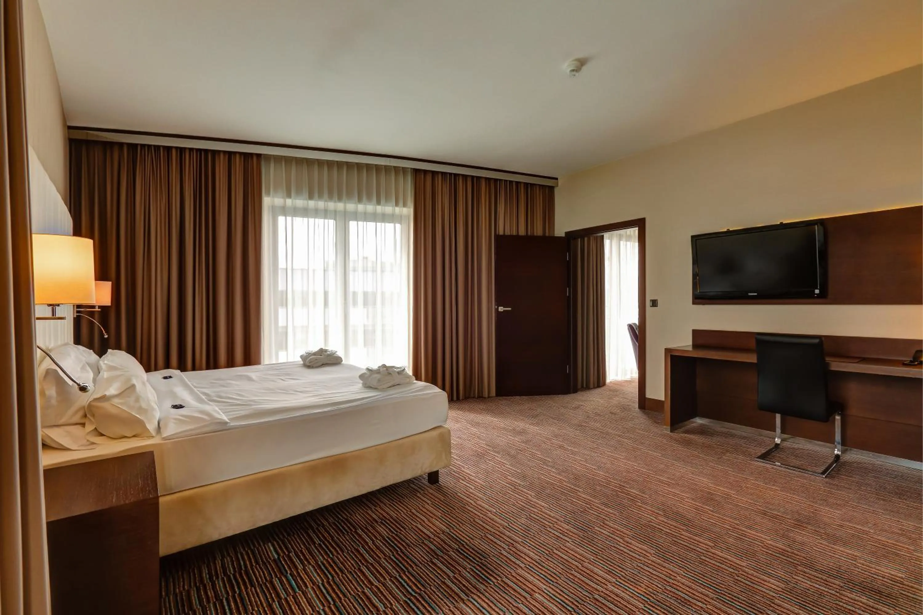 Bedroom, Bed in Copernicus Toruń Hotel