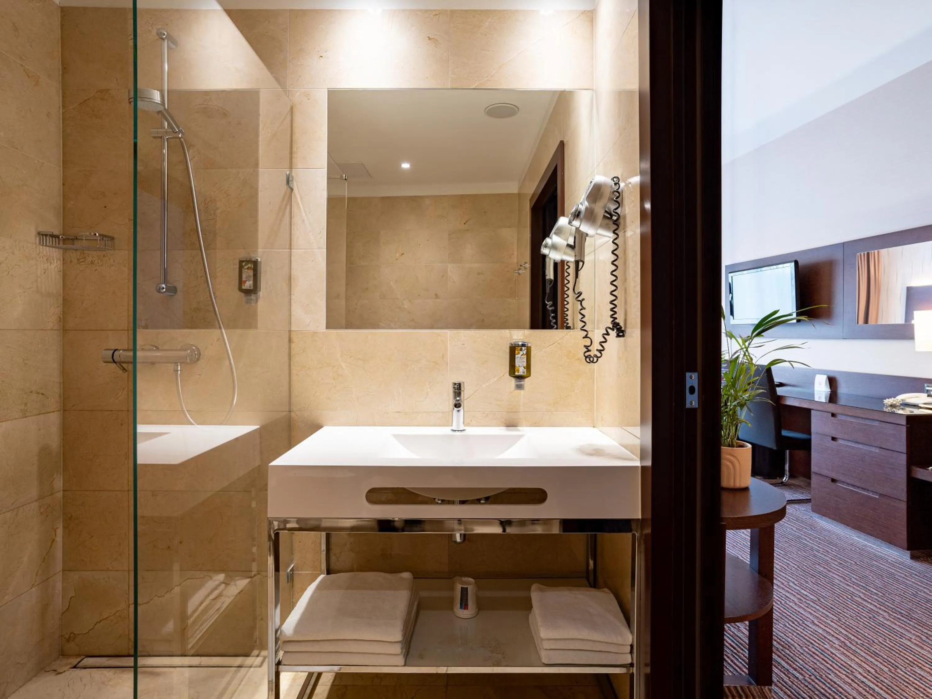 Bathroom in Copernicus Toruń Hotel