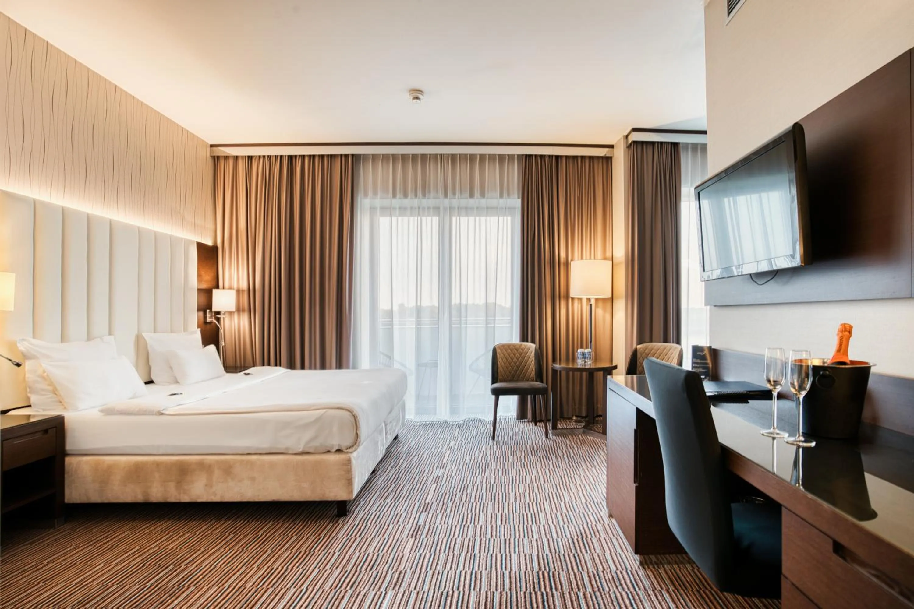 Photo of the whole room, Bed in Copernicus Toruń Hotel