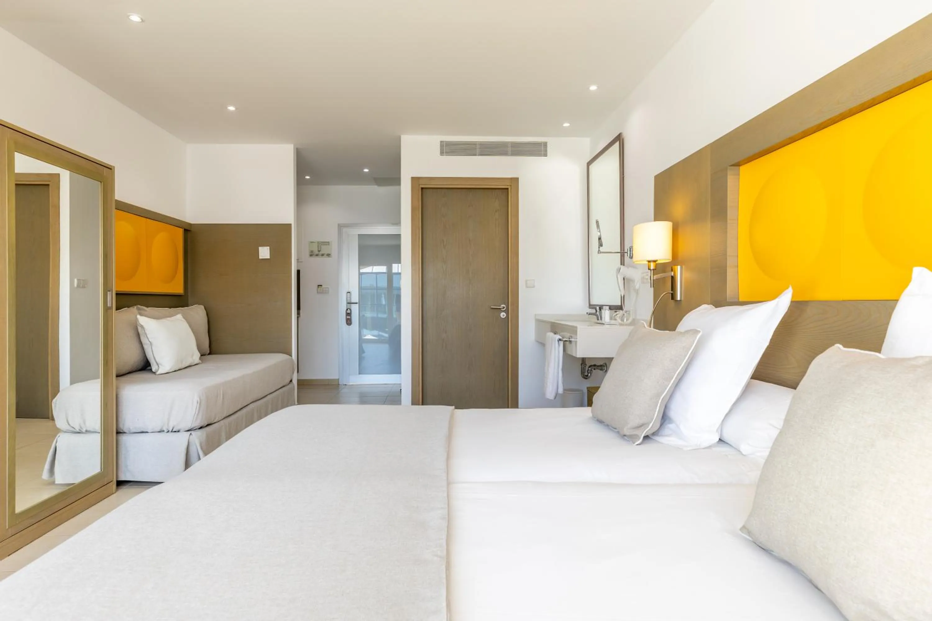 Bedroom, Bed in Hoposa Montelin