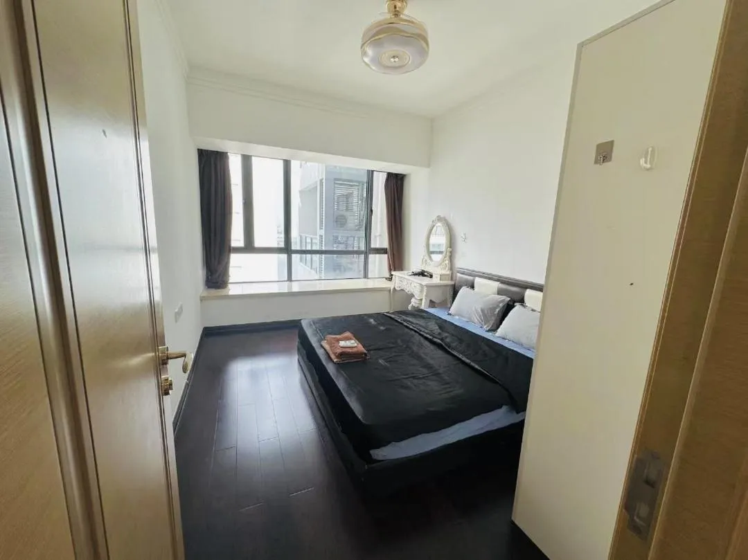 Bed in R&F Princess Cove @ R&F Mall