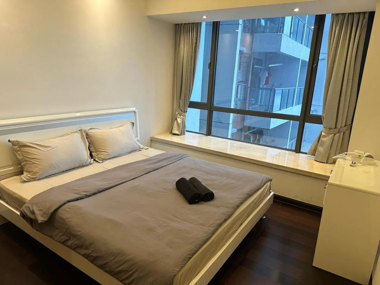 Bed in R&F Princess Cove @ R&F Mall