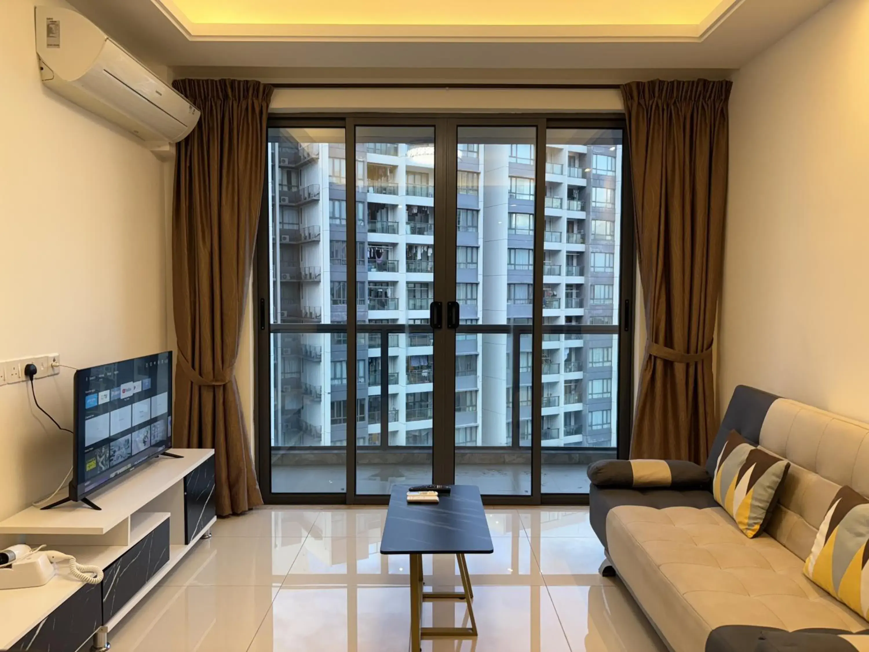 Apartment - single occupancy in R&F Princess Cove @ R&F Mall Apartment - single occupancy in R&F Princess Cove @ R&F Mall