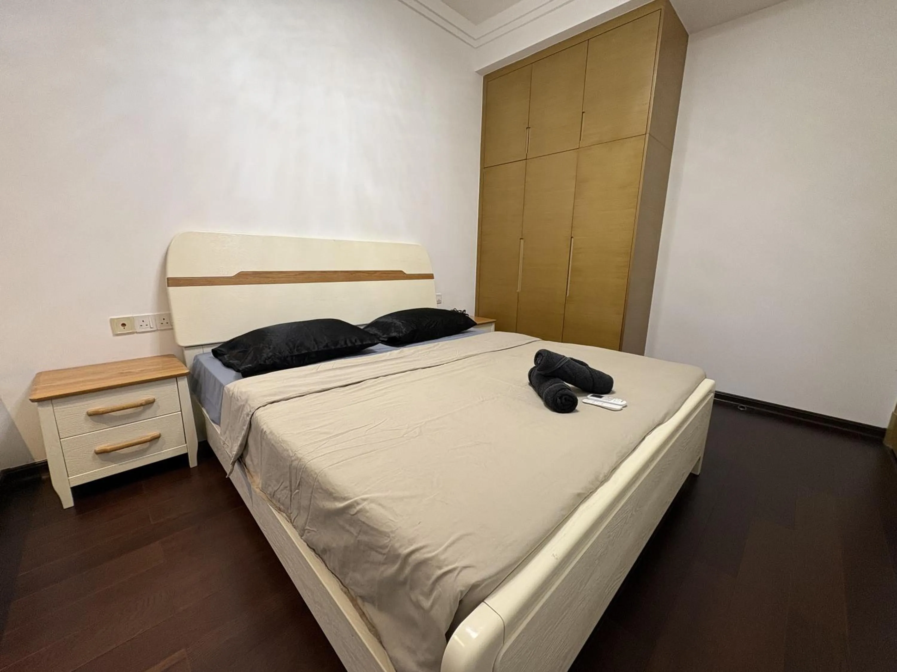 Bed in R&F Princess Cove @ R&F Mall