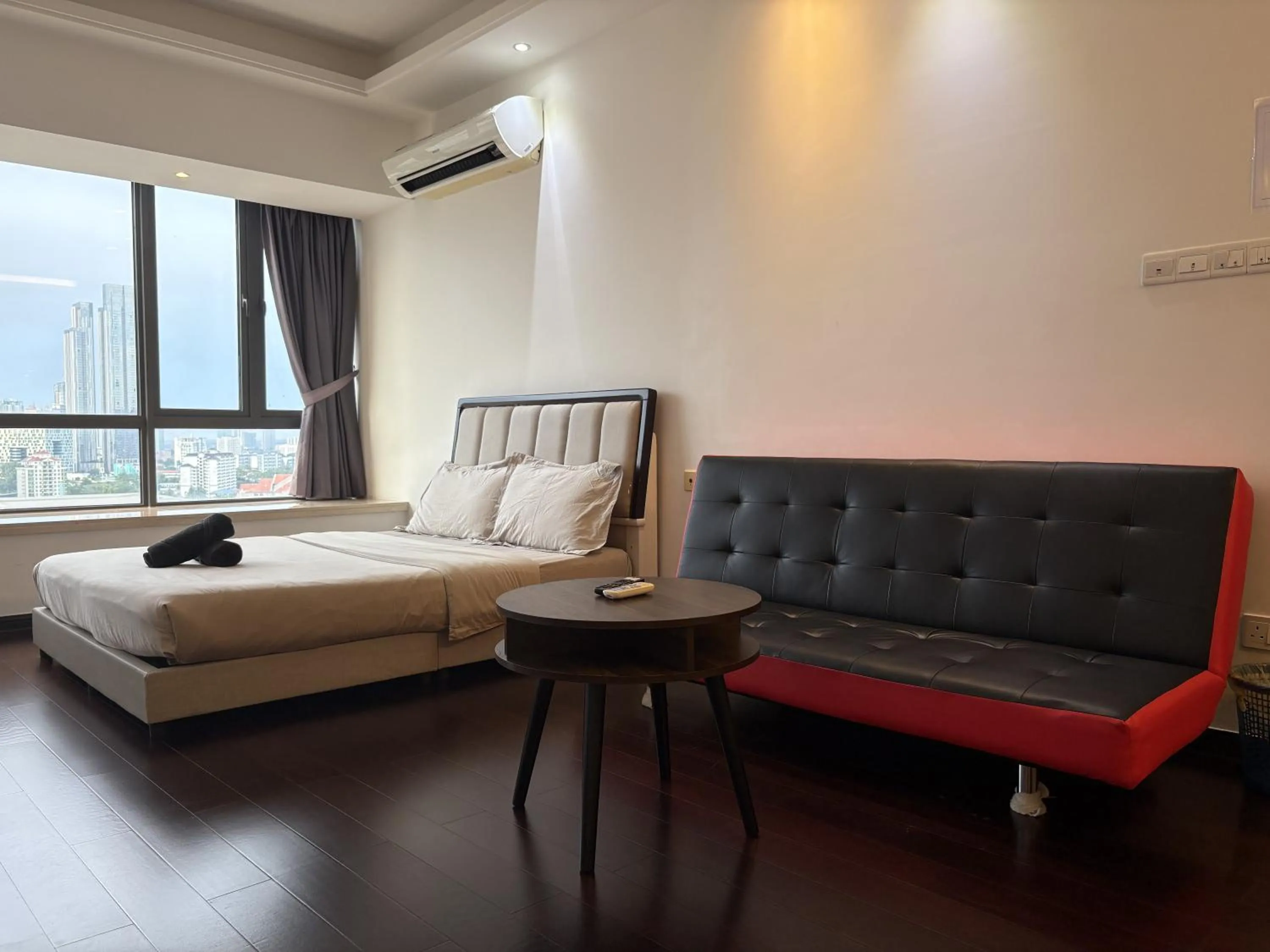 Bed in R&F Princess Cove @ R&F Mall