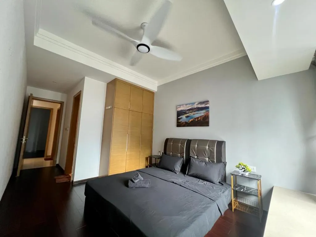 Bed in R&F Princess Cove @ R&F Mall