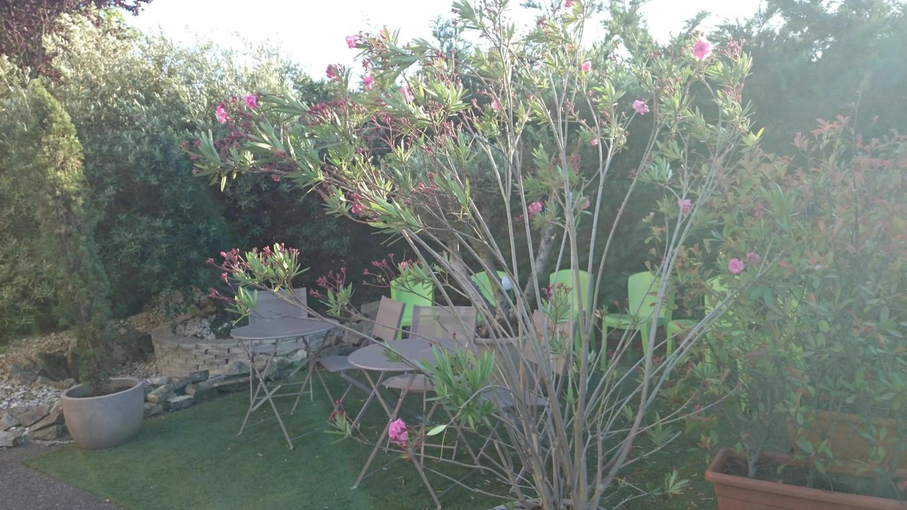 Patio in A&H PRIVILÈGE Lyon Est - Saint Priest Eurexpo