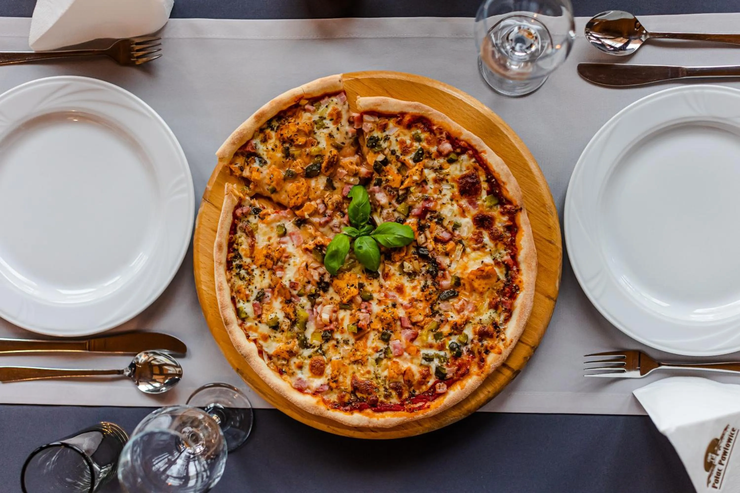 Restaurant/places to eat in Pałac Pawłowice