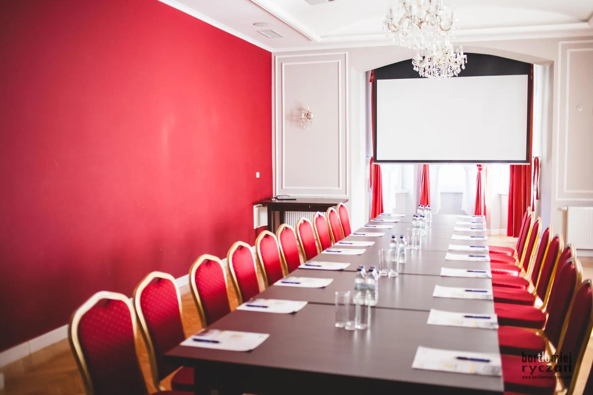 Business facilities in Pałac Pawłowice