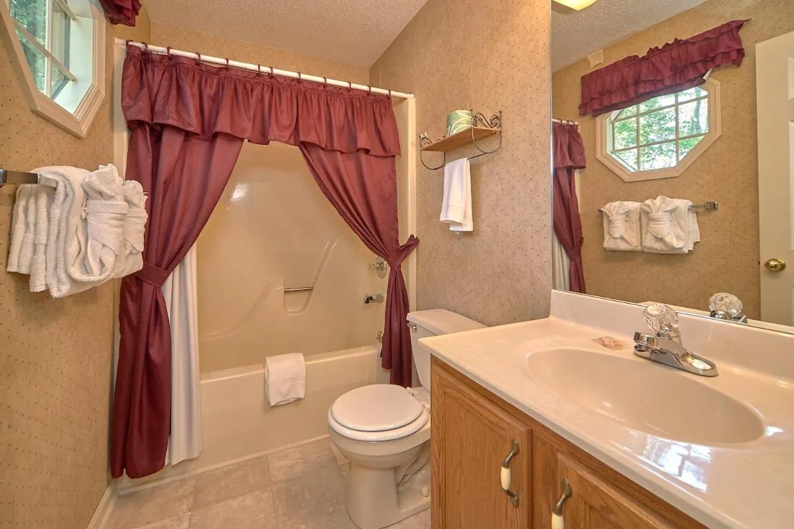 Bathroom in Mountain Hideaway