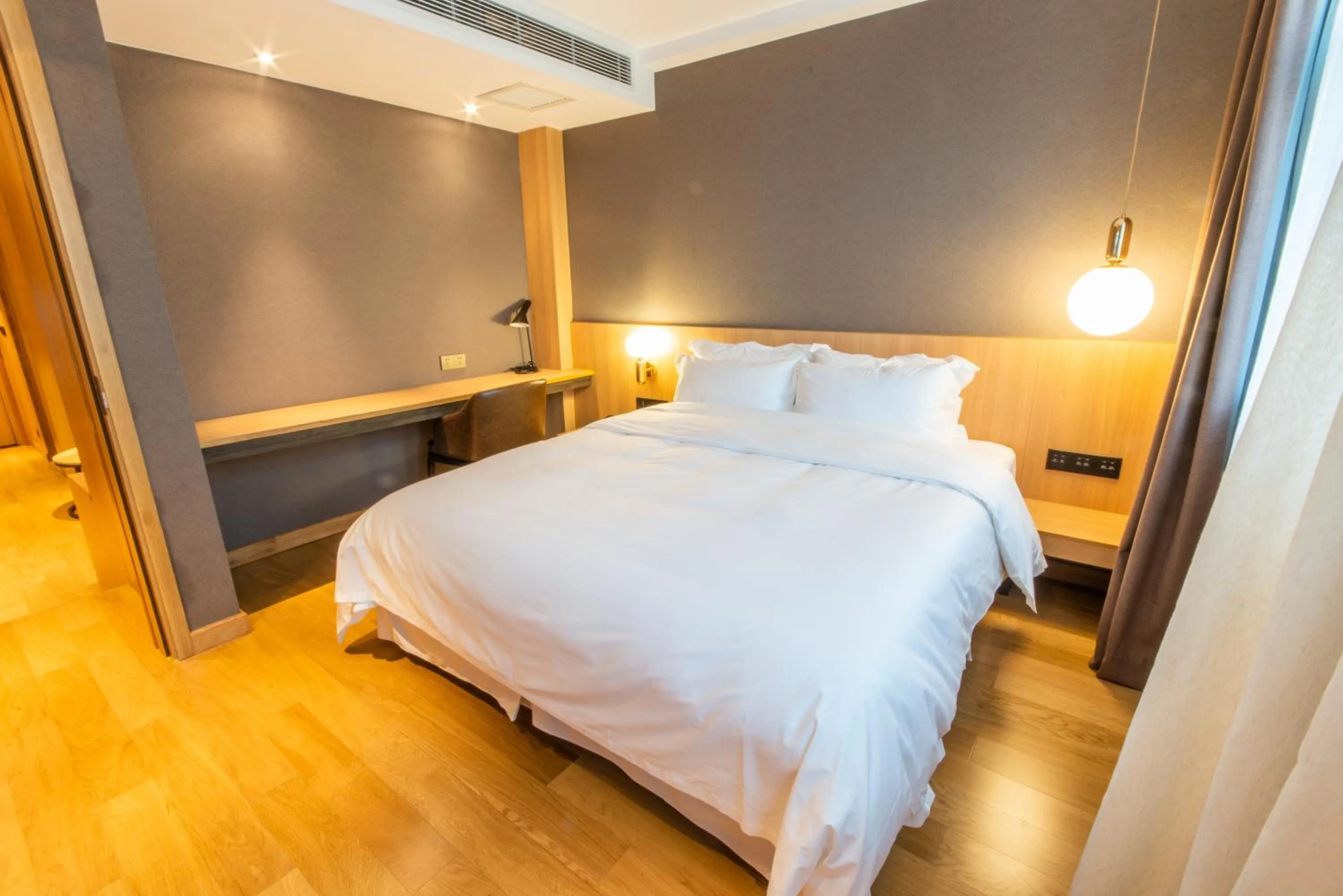 Bed in Hotel Coka Chuansha Metro - Shanghai PVG Airport