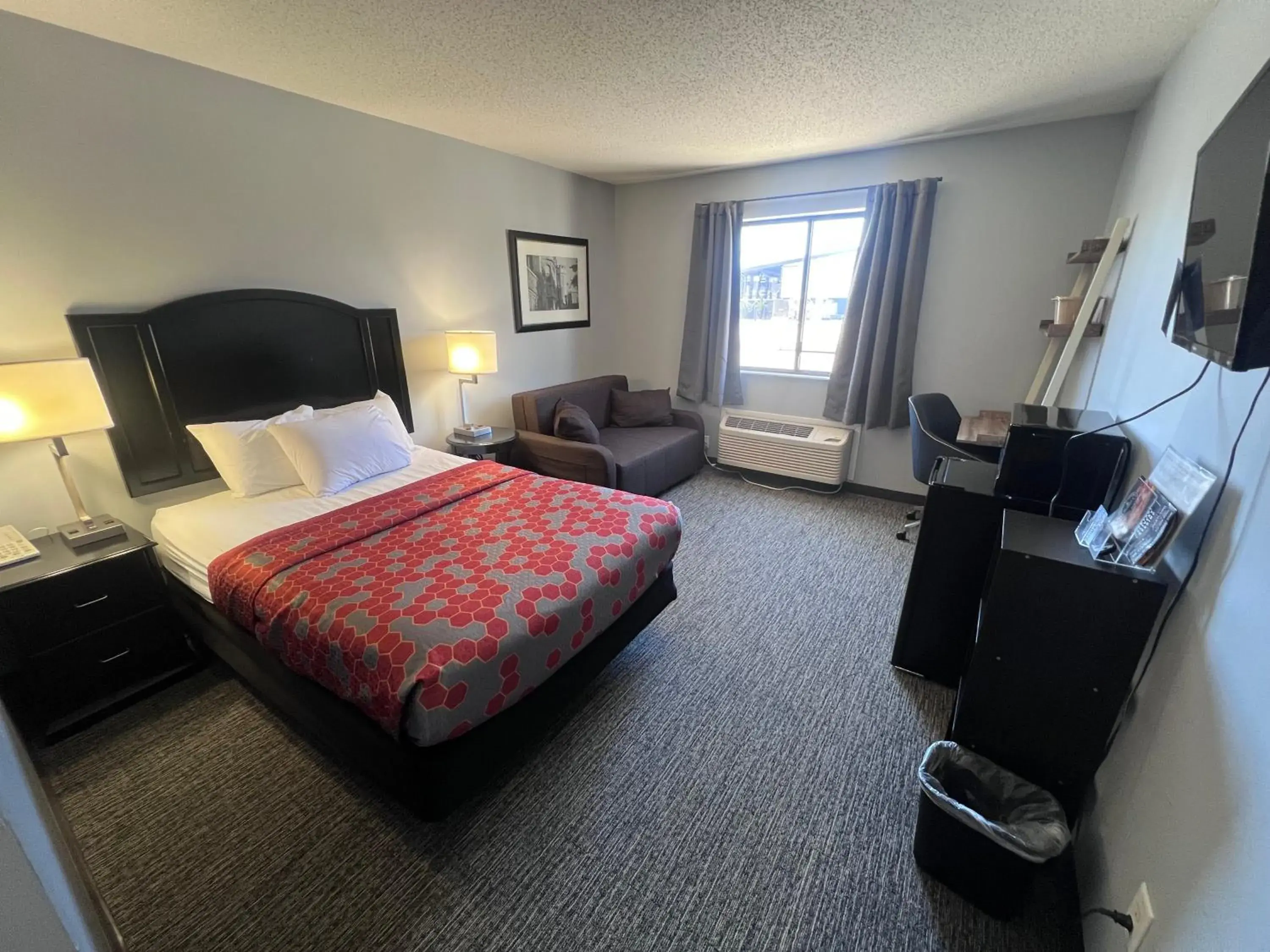 Double Room - Disability Access in American Inn and Suites Ionia Double Room - Disability Access in American Inn and Suites Ionia