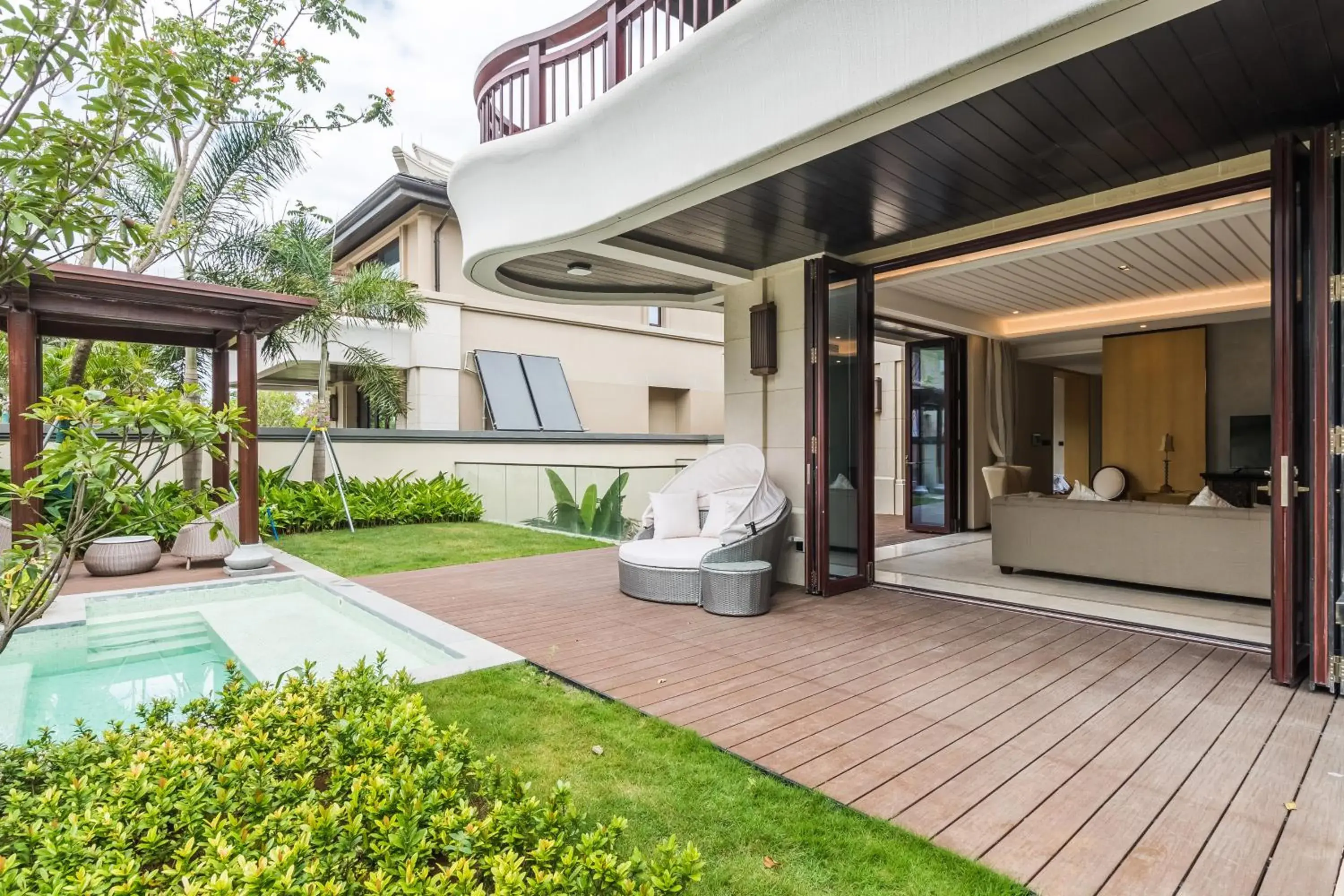 Four-Bedroom Villa in HaitangBay Loosen Coast Resort Villas Four-Bedroom Villa in HaitangBay Loosen Coast Resort Villas