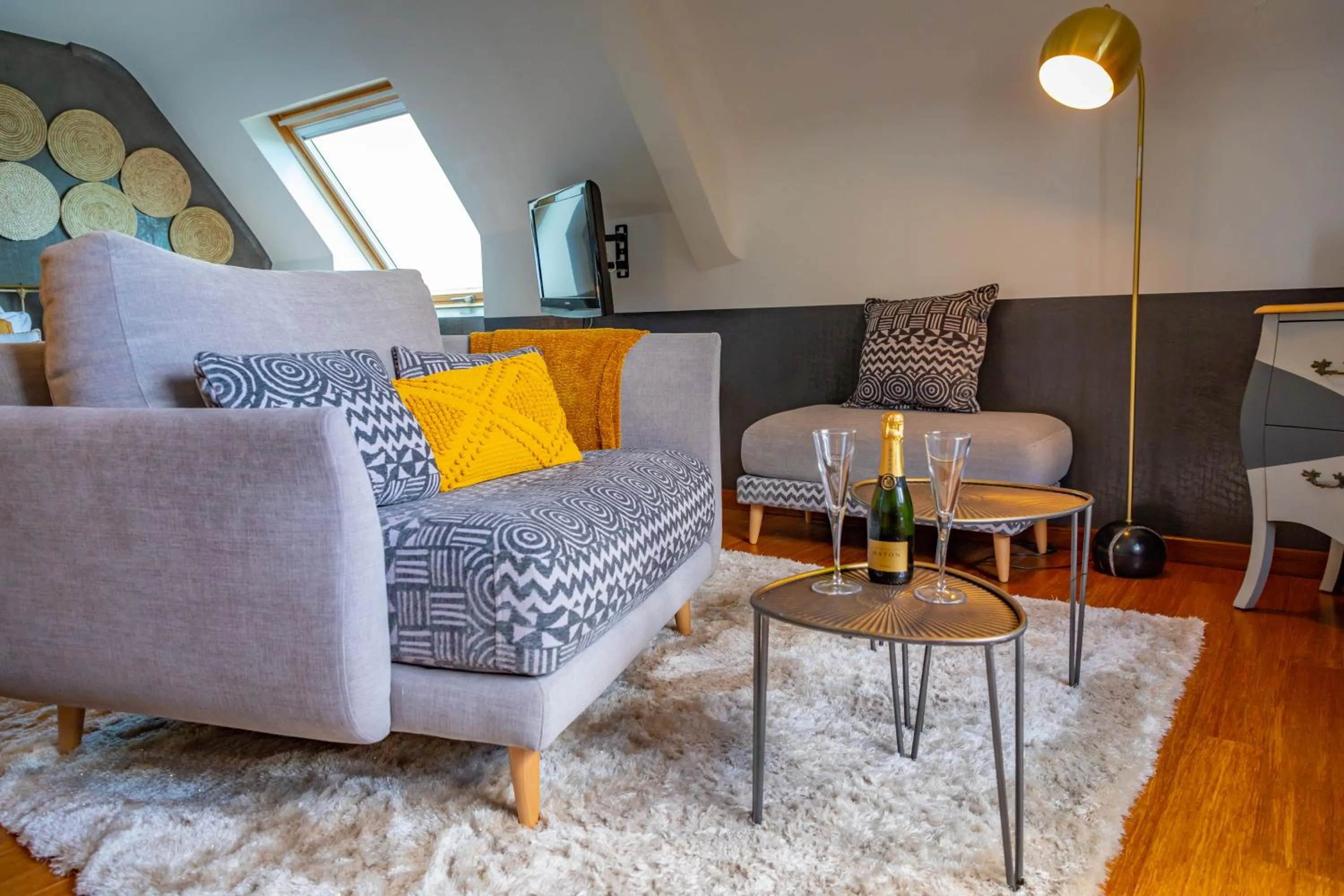 TV and multimedia in Hotel Restaurant Les Venetes