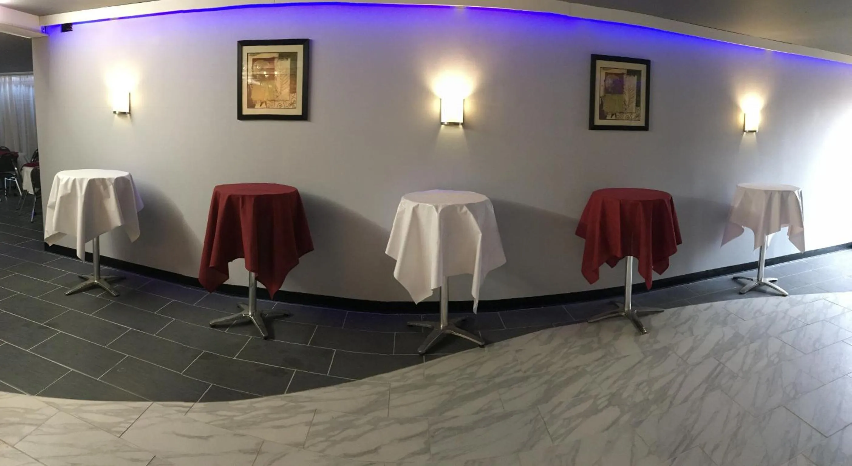 Days Inn by Wyndham Southern Hills/ORU