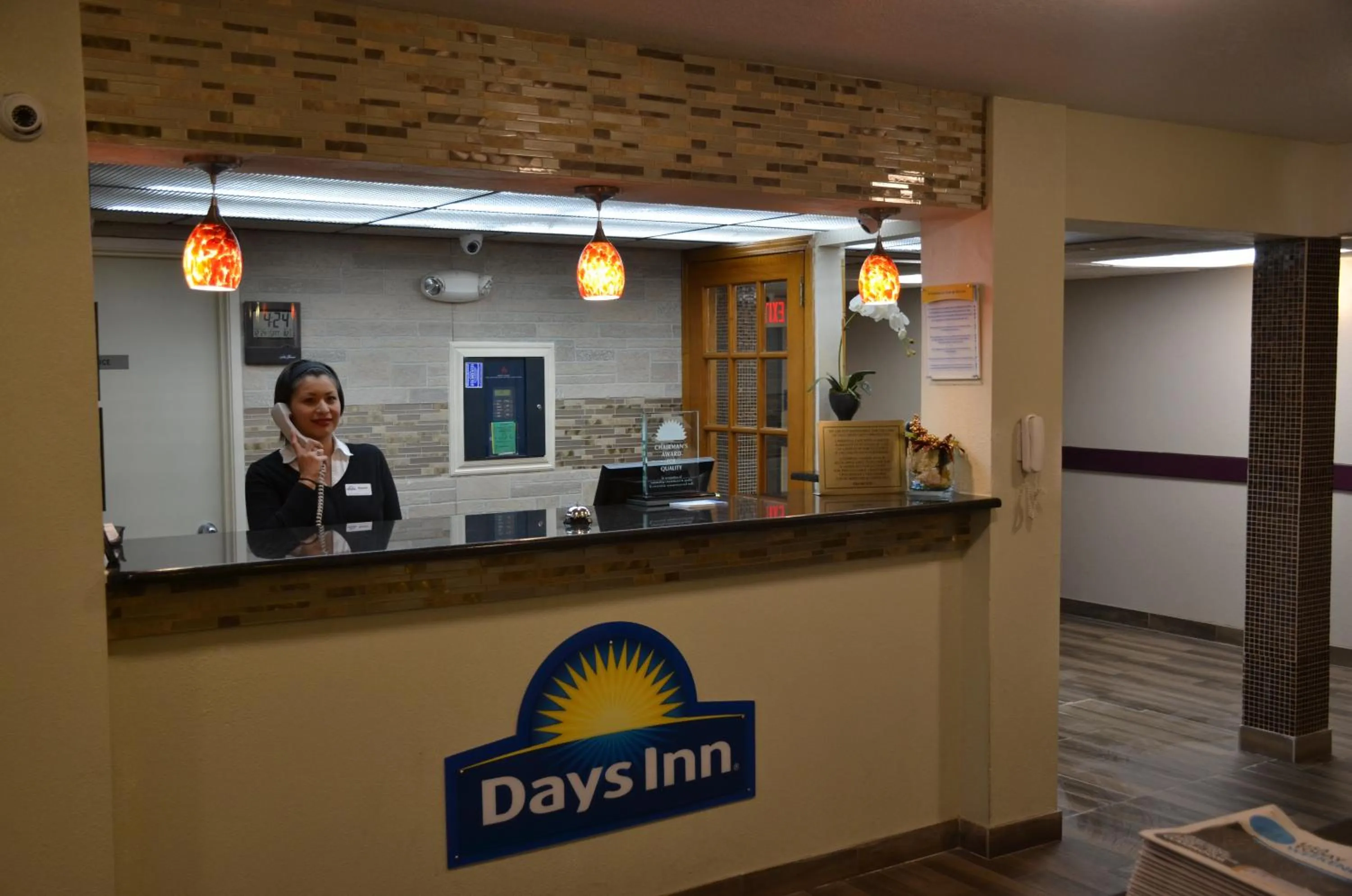 Lobby or reception in Days Inn by Wyndham Southern Hills/ORU