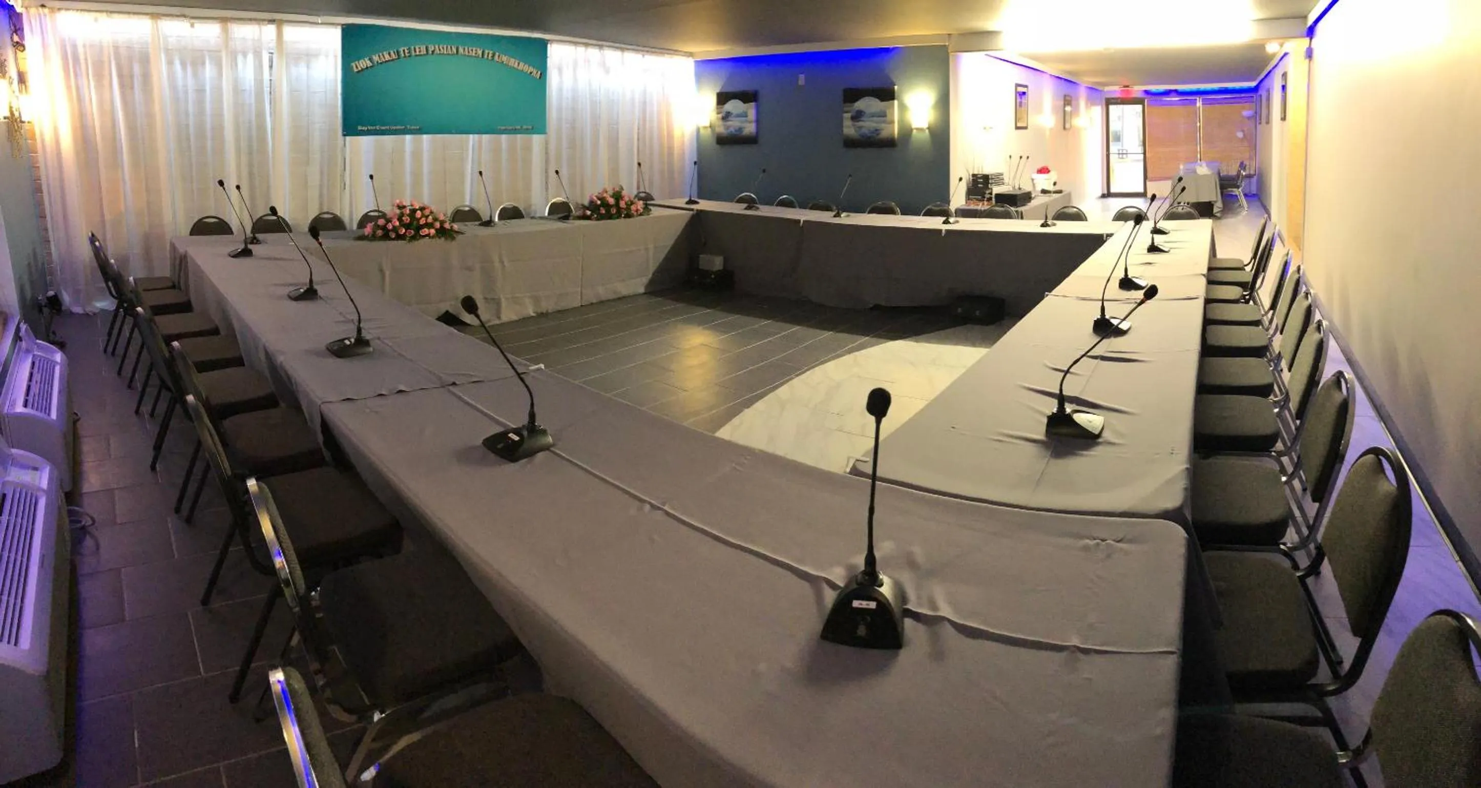 Days Inn by Wyndham Southern Hills/ORU