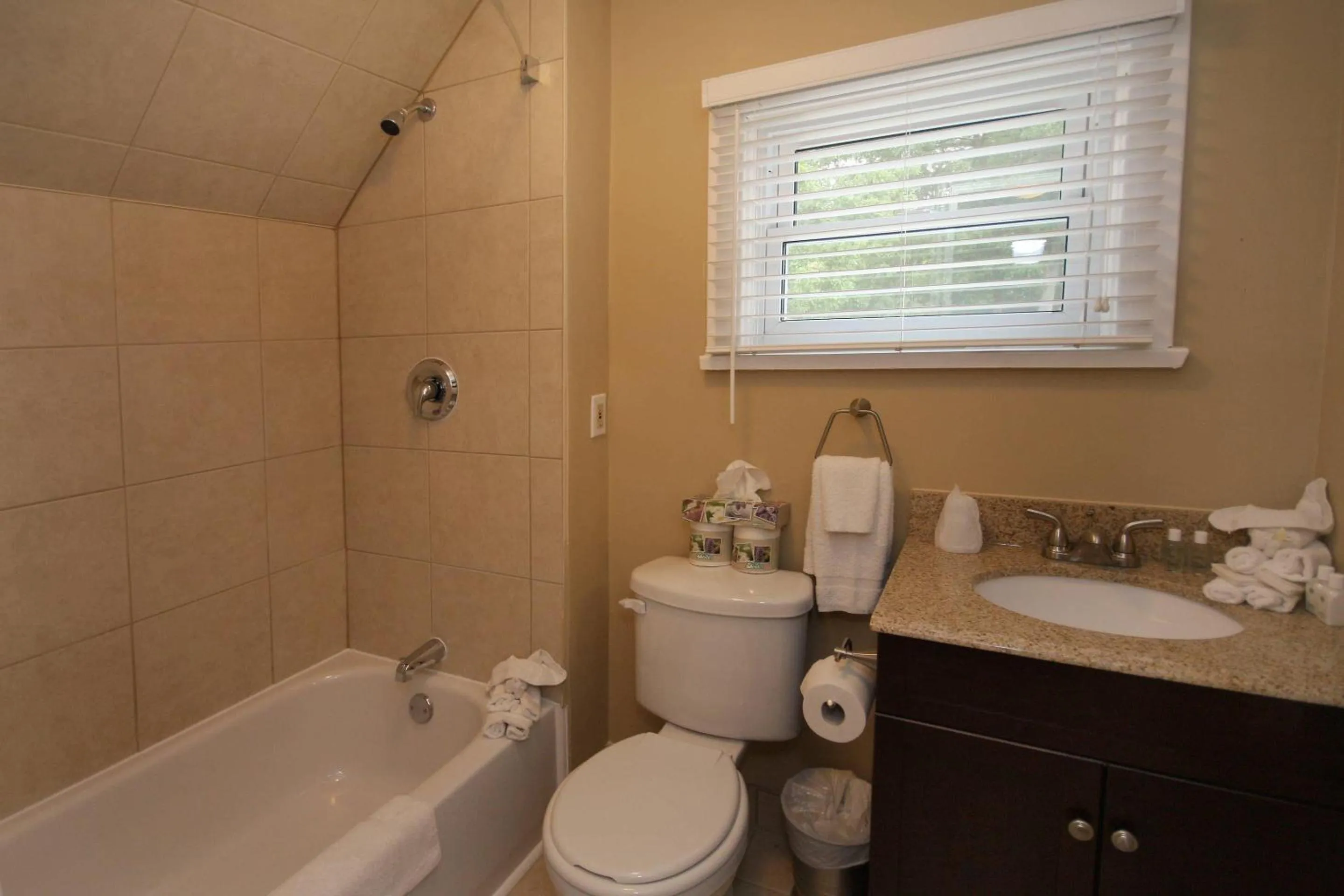 Bedroom in Bayview Wildwood Resort, an Ascend Collection Resort