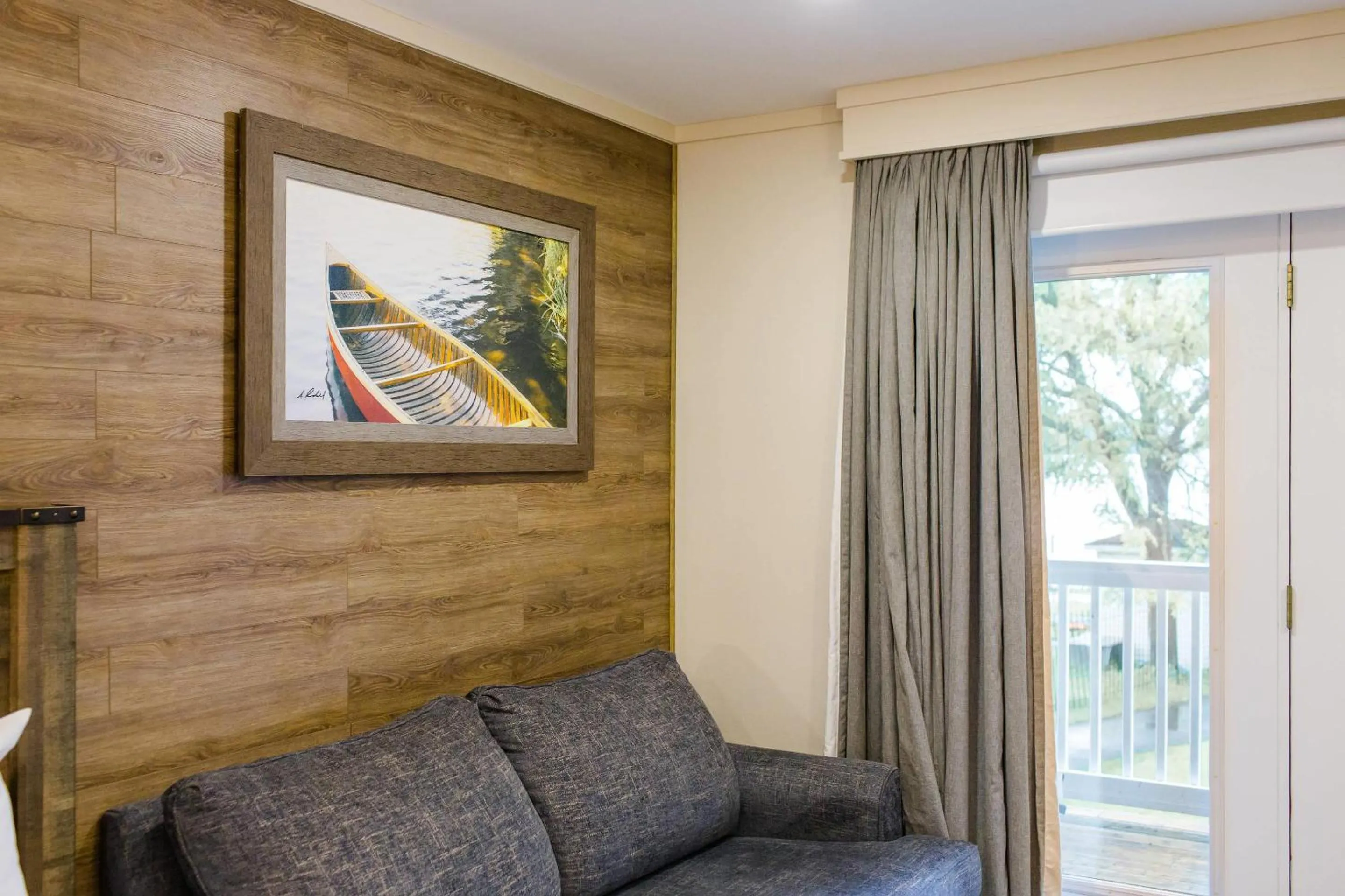 Bedroom in Bayview Wildwood Resort, an Ascend Collection Resort