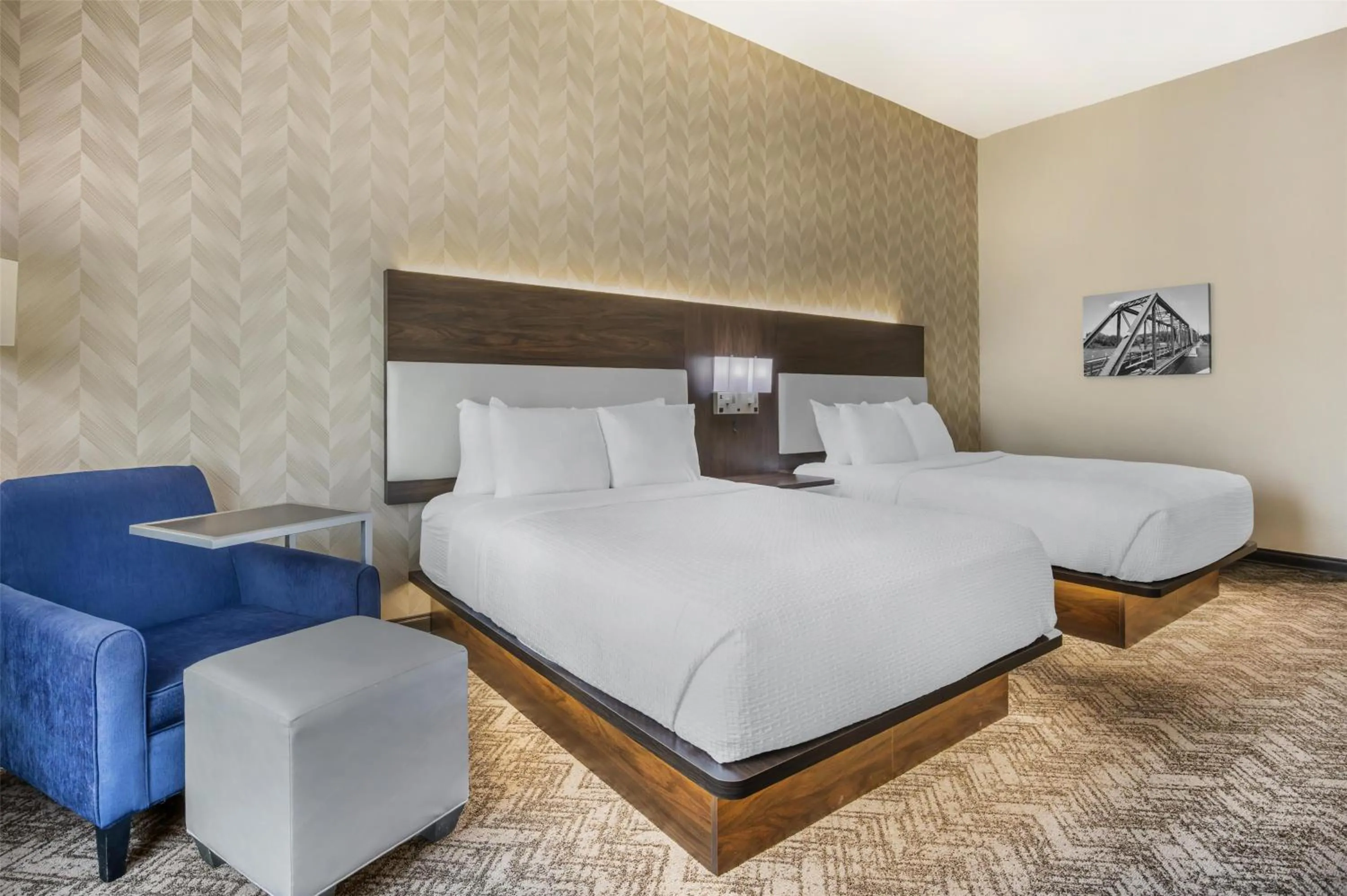 Bedroom, Bed in Best Western Plus Parkside Inn & Suites