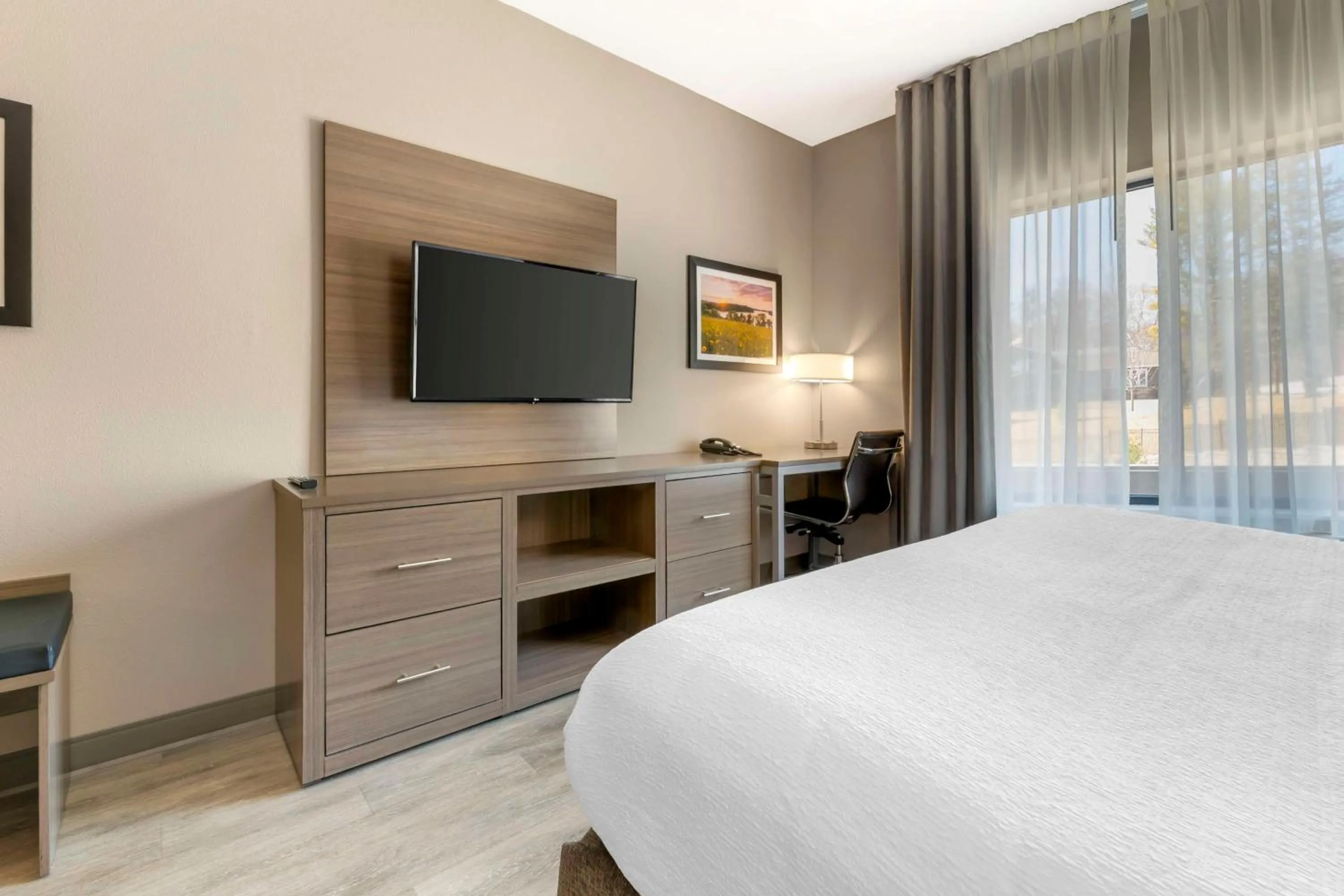 Bedroom, Bed in Best Western Plus LaCrescent - LaCrosse