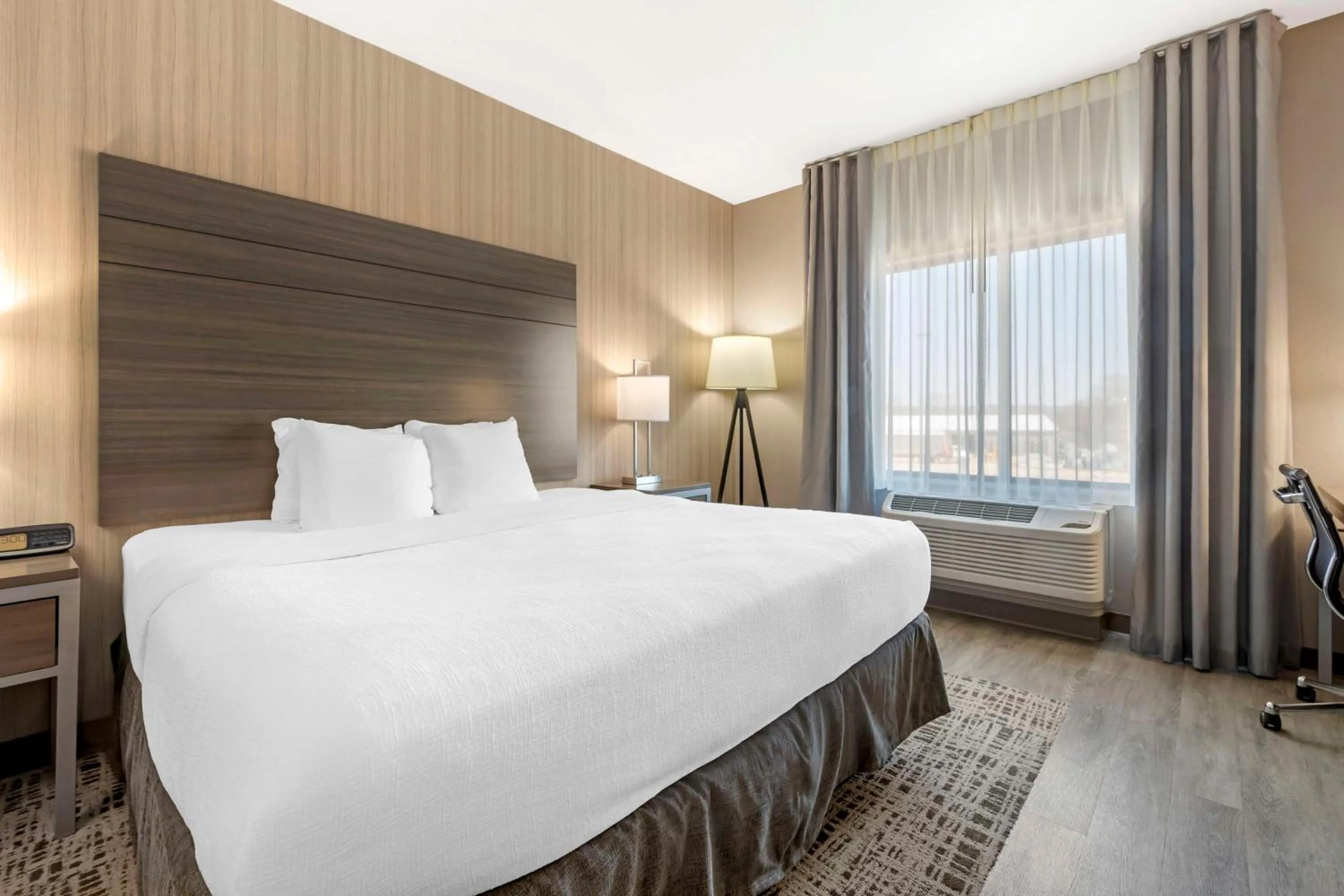 Bedroom, Bed in Best Western Plus LaCrescent - LaCrosse